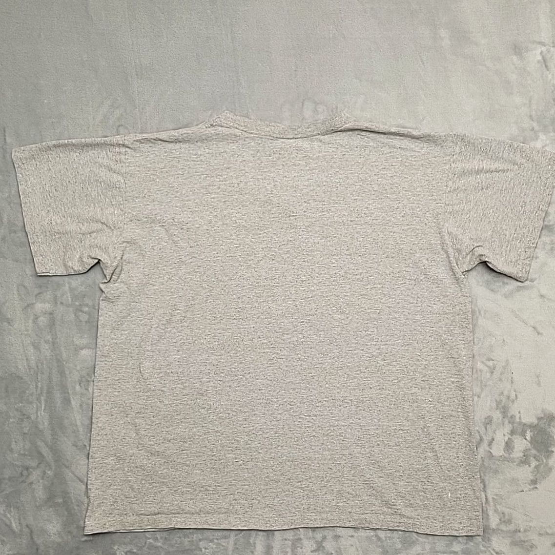 Nike VINTAGE Nike Shirt Mens L Gray Embroidered Swoosh Logo Crewneck Tee Made in USA Y2K Size US L / EU 52-54 / 3 - 7 Thumbnail