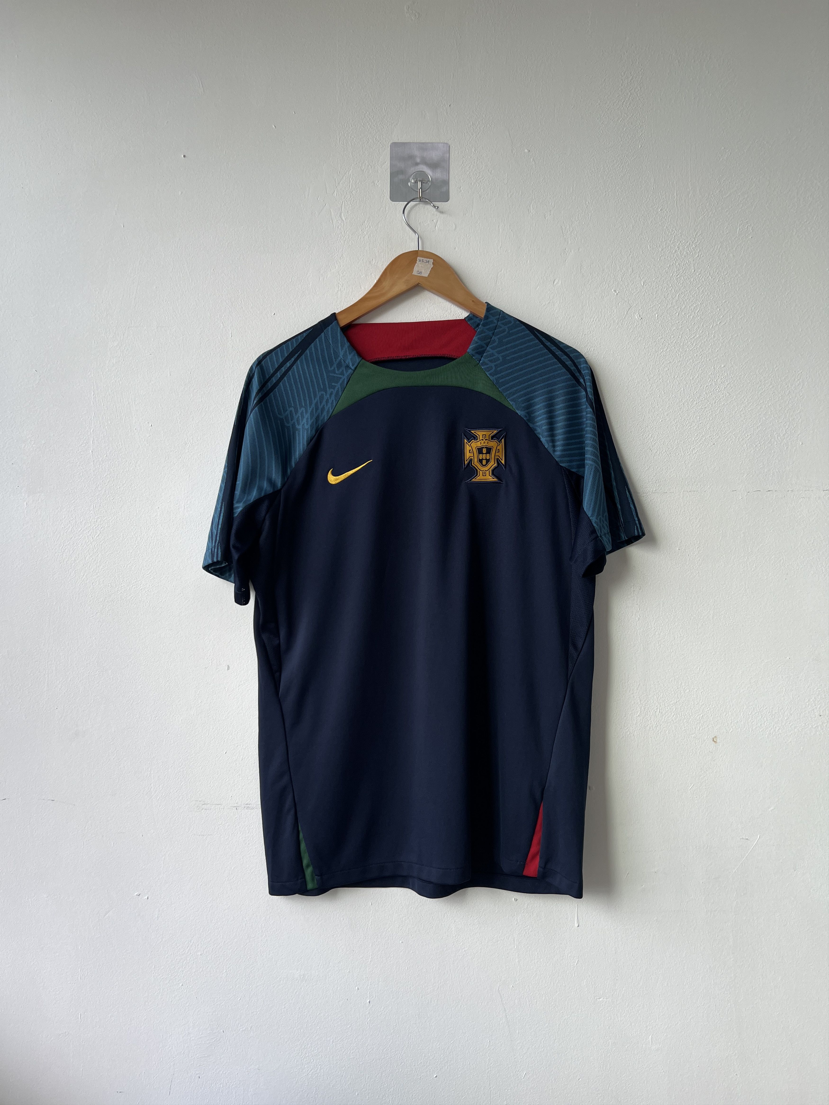 Nike (L) Portugal 2022 Strike Training Kit Size US L / EU 52-54 / 3 - 1 Thumbnail