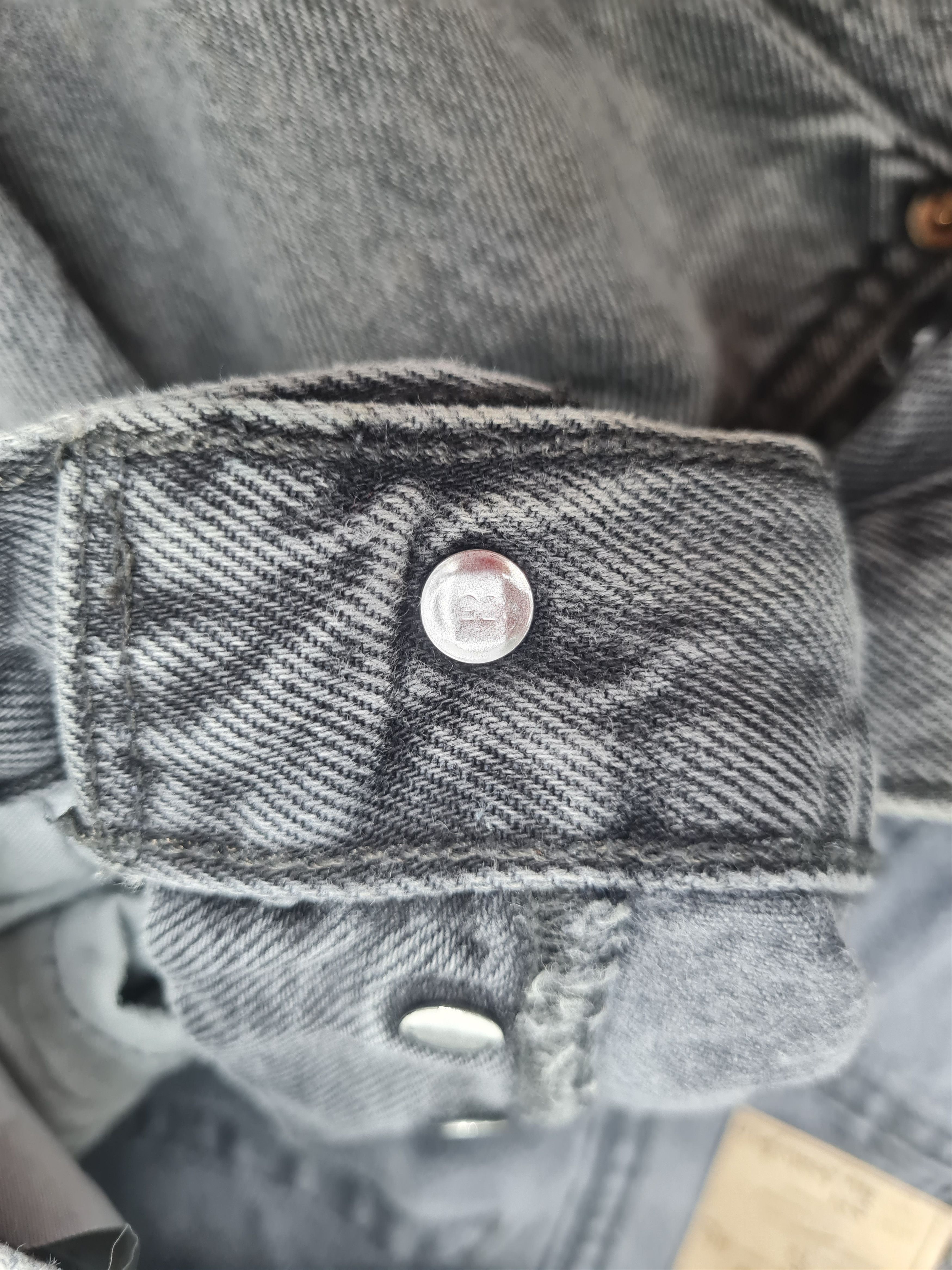 Levi's Vtg LEVIS 501 Black Sun Faded Ripped Jeans L0398 Size 34X33 Size US 34 / EU 50 - 13 Thumbnail