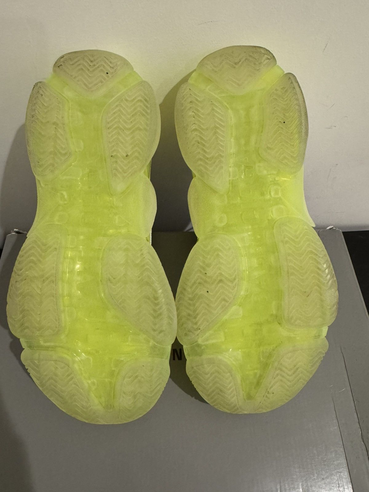 Balenciaga Balenciaga Triple S Clear Sole White Fluo Yellow Size US 9 / EU 42 - 4 Thumbnail
