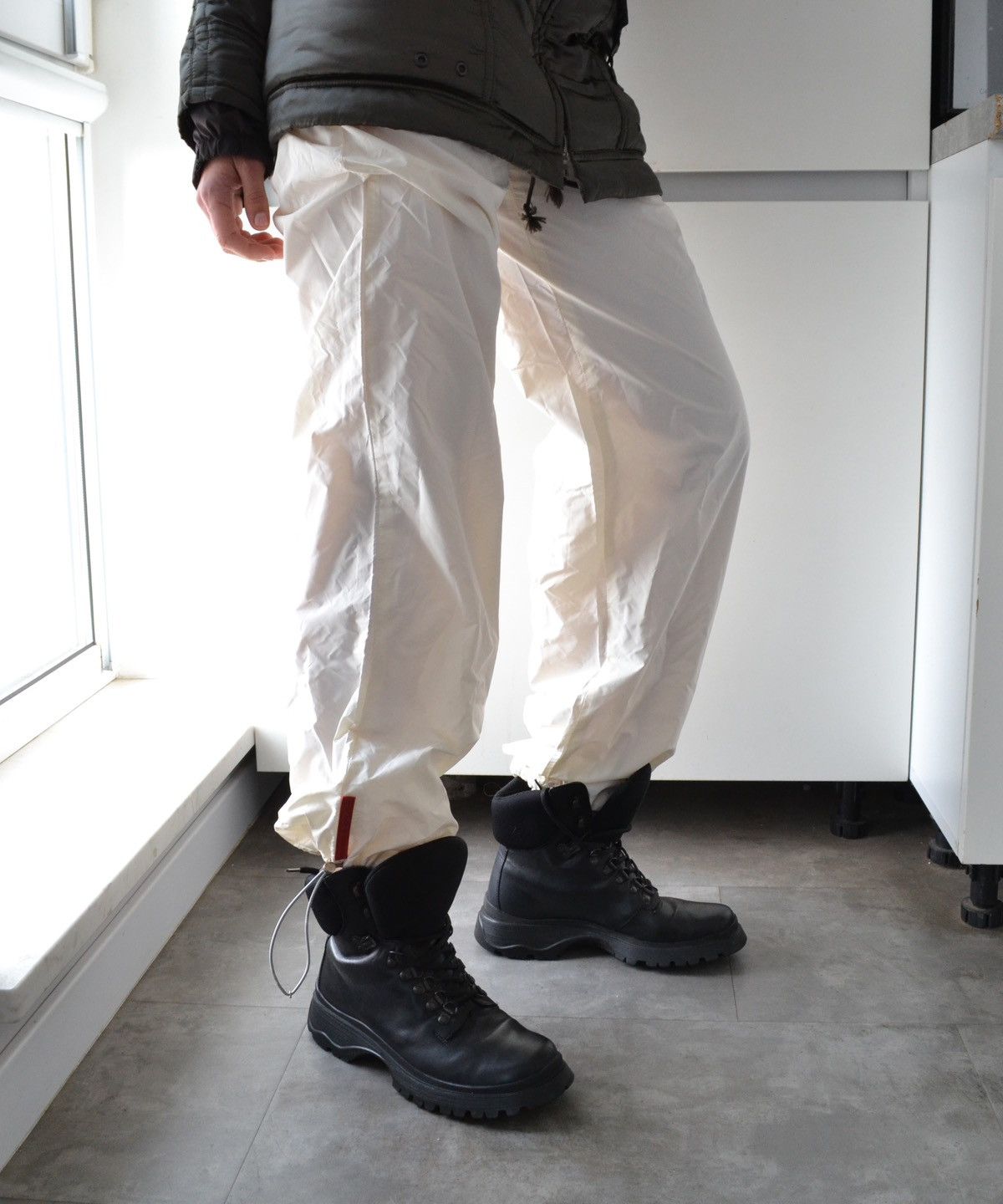 Prada 🔴 PRADA Pants Nylon Trousers Parachute Drawstring Red Tab Size US 30 / EU 46 - 12 Thumbnail