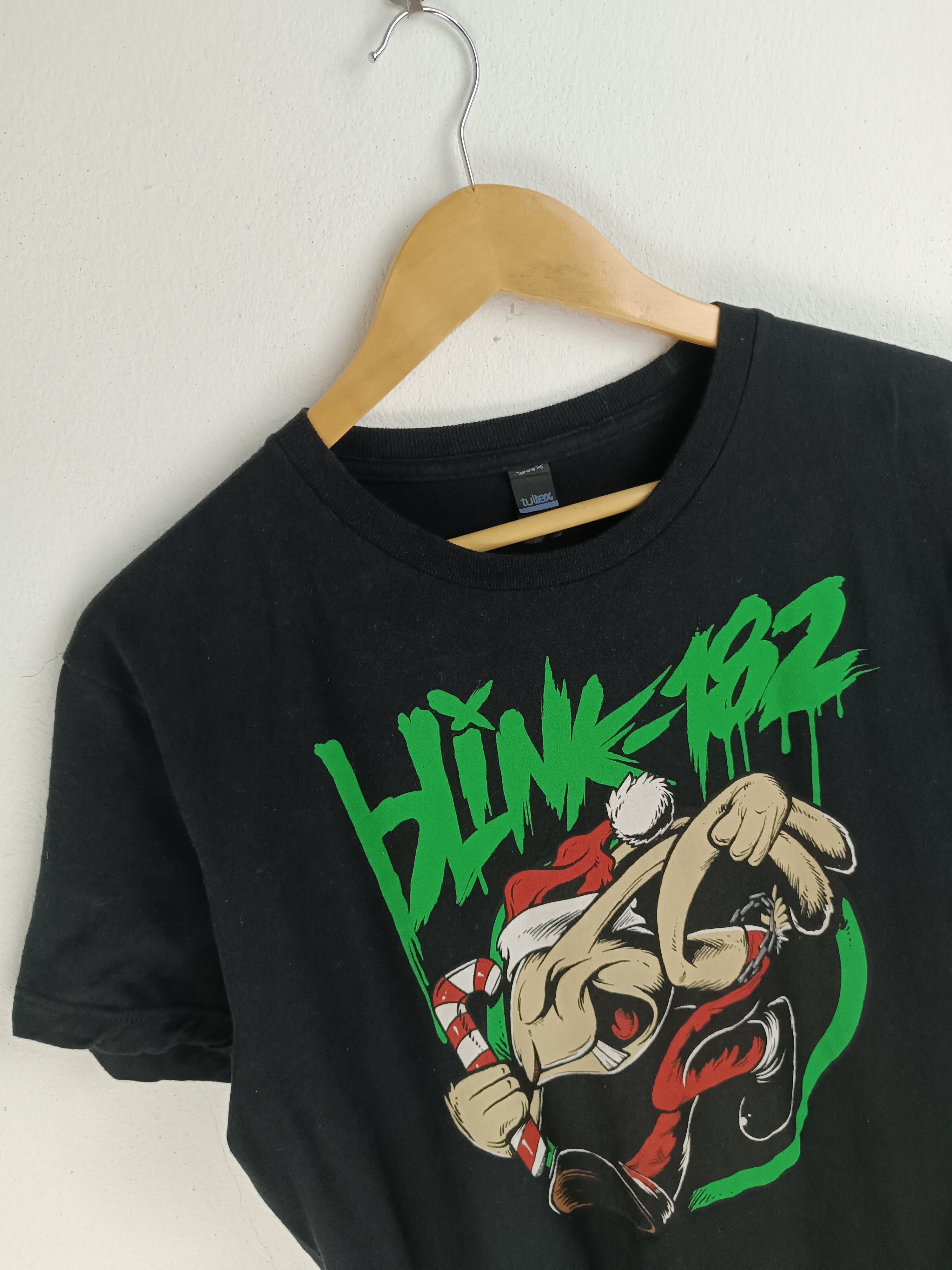 Band Tees VINTAGE BLINK 182 BUNNY PUNK ROCK SUM 41 GREENDAY TEE Size US M / EU 48-50 / 2 - 5 Thumbnail
