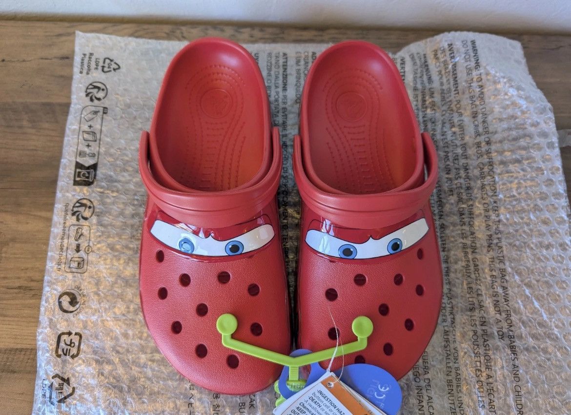 Crocs × Disney Disney Pixar Lightning McQueen Clog Crocs Lights Up New Size US 9 / EU 42 - 1 Thumbnail