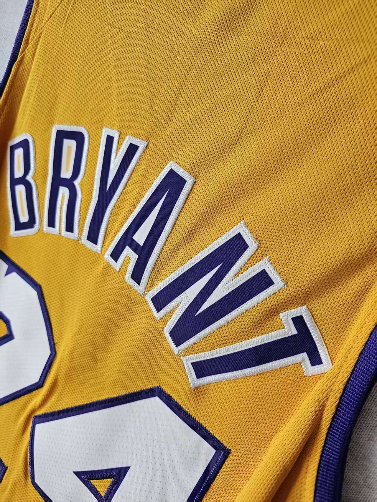NBA Los Angeles Lakers 24 Kobe Bryant Jersey Size US XL / EU 56 / 4 - 5 Thumbnail