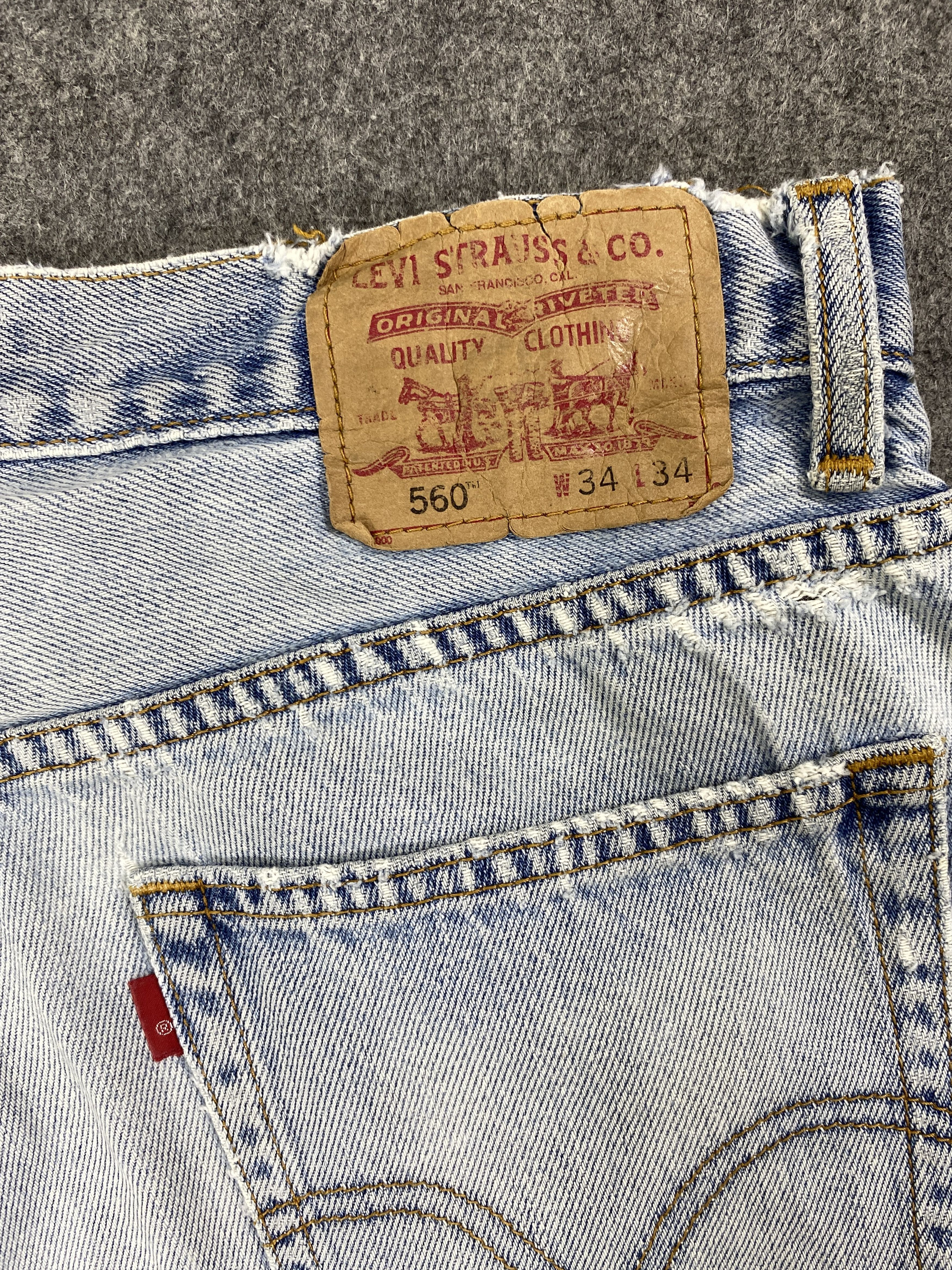 Levi's Light Blue Wash Vintage Levi's 560 33x32.5 Denim -JN1725 Size US 33 - 9 Thumbnail