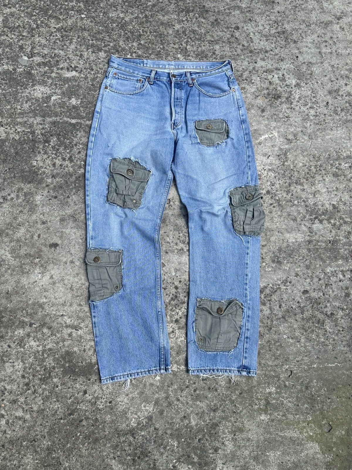 Levi's Y2K Vintage Levi’s Custom Cargo Jeans Streetwear Style USA Size US 34 / EU 50 - 2 Thumbnail