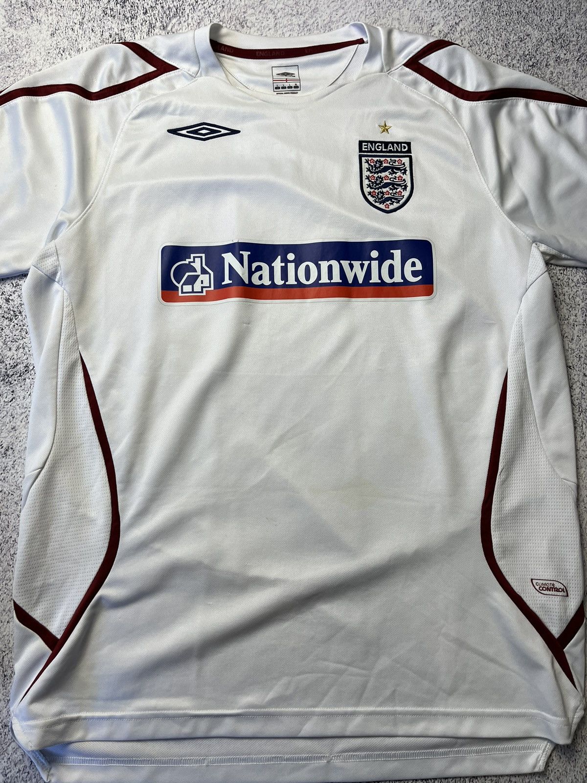Other Authentic England 2007-08 Training Shirt. Size Large. Umbro Size US L / EU 52-54 / 3 - 11 Thumbnail