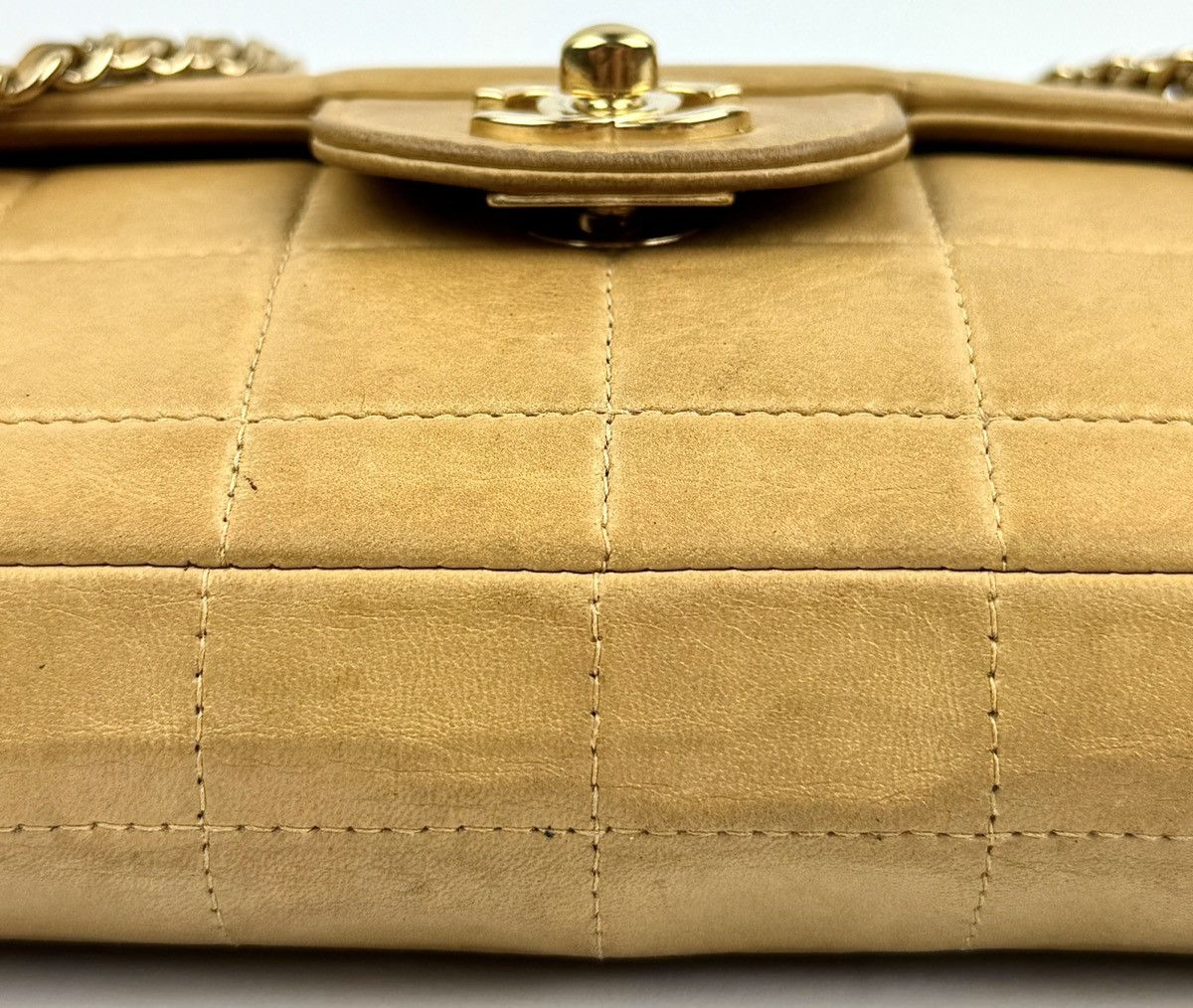 Chanel Chanel - 2000’s - East - West - Tan - Chocolate Bar - Flap Size ONE SIZE - 18 Thumbnail