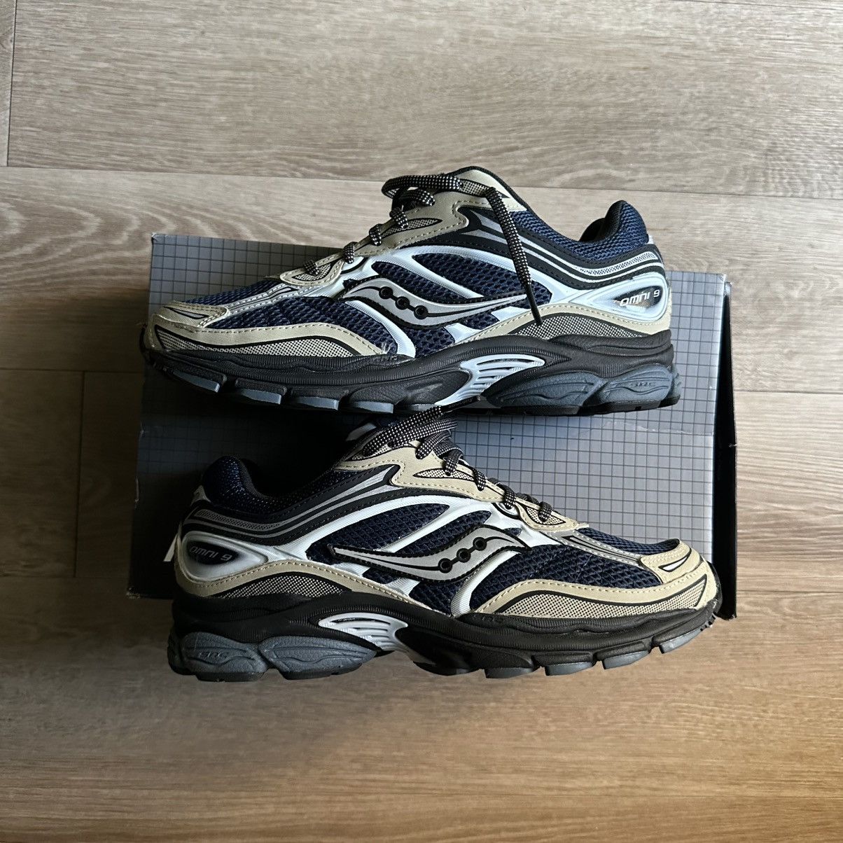 Saucony Saucony Omni 9 Winter Tech Pack Size US 8.5 / EU 41-42 - 1 Thumbnail