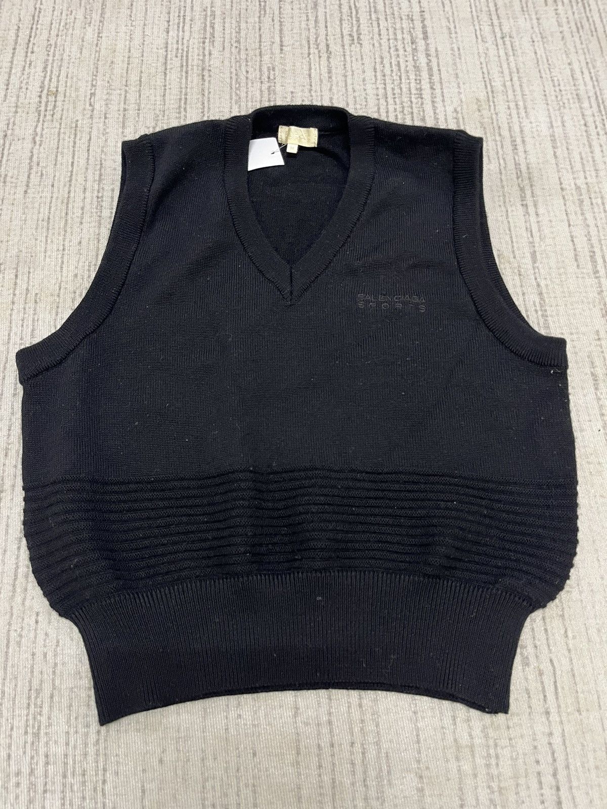 Balenciaga Balenciaga knitwear vest Size US M / EU 48-50 / 2 - 1 Thumbnail
