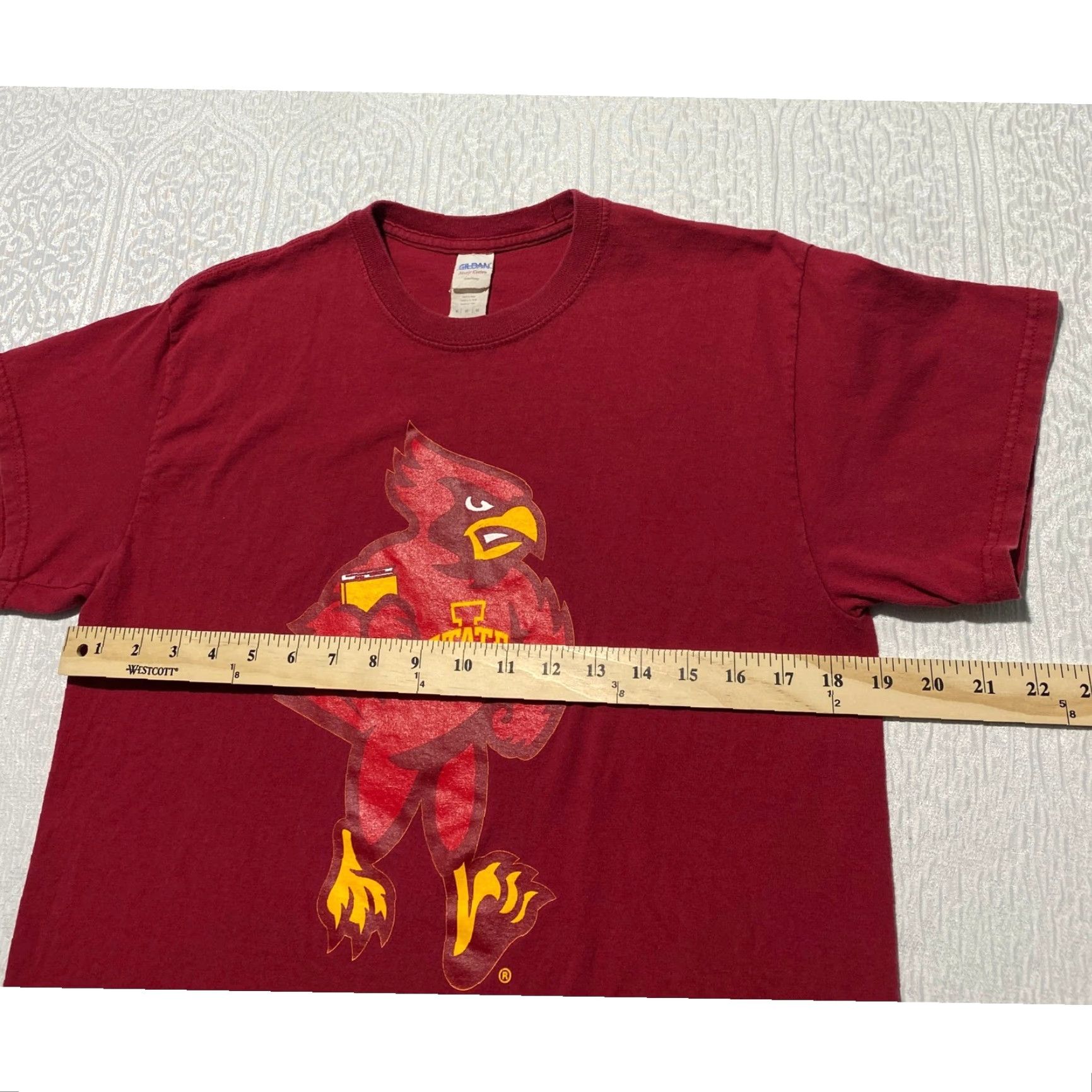 Gildan Iowa State Cyclones Cardinal Mascot T Shirt Gildan Heavy Cotton Mens Medium Size US M / EU 48-50 / 2 - 7 Thumbnail