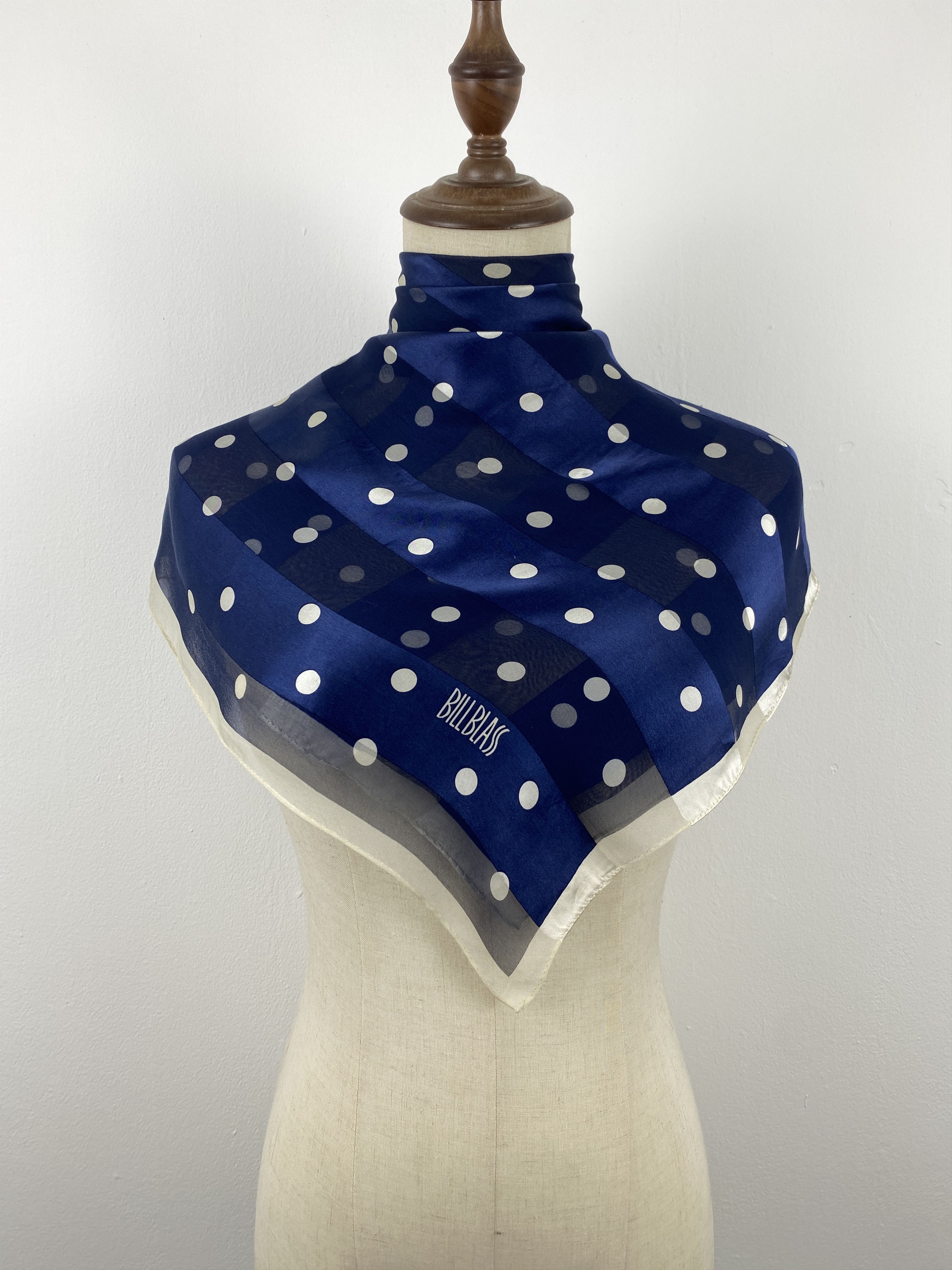 Vintage Vintage 80s Polkadot Silk Scarf SN0133 Size ONE SIZE - 2 Thumbnail