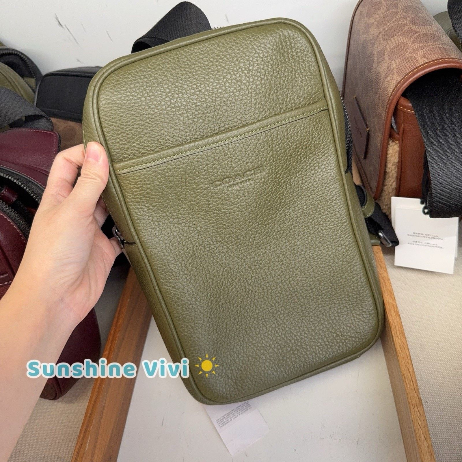 Coach NWT Coach Turner Pack Gunmetal/Olive Pebble Leather CCQ50 Size ONE SIZE - 6 Thumbnail