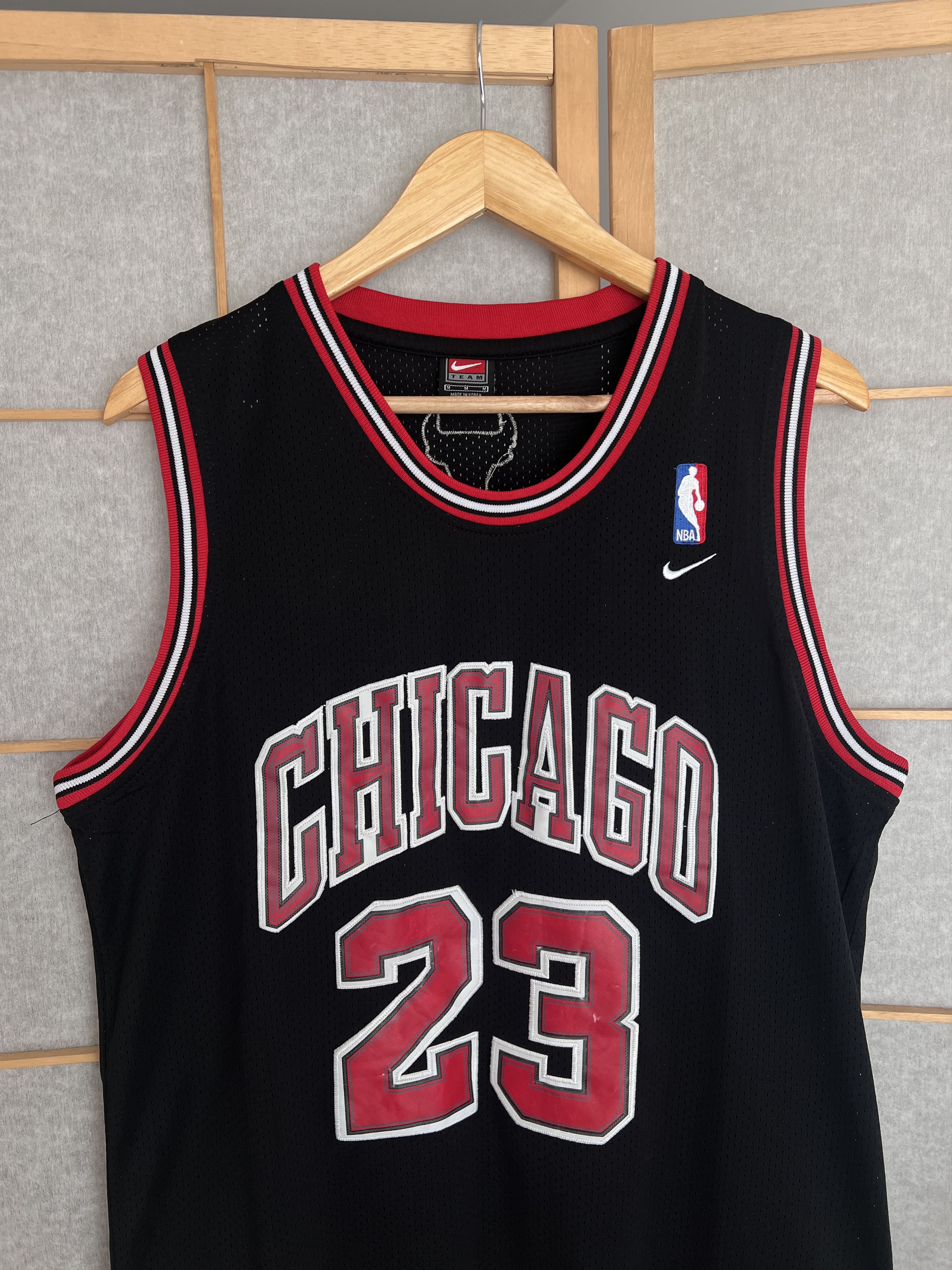 Nike Rare Nike Chicago Bulls #23 Jordan vintage 1990s mesh jersey Size US M / EU 48-50 / 2 - 4 Thumbnail