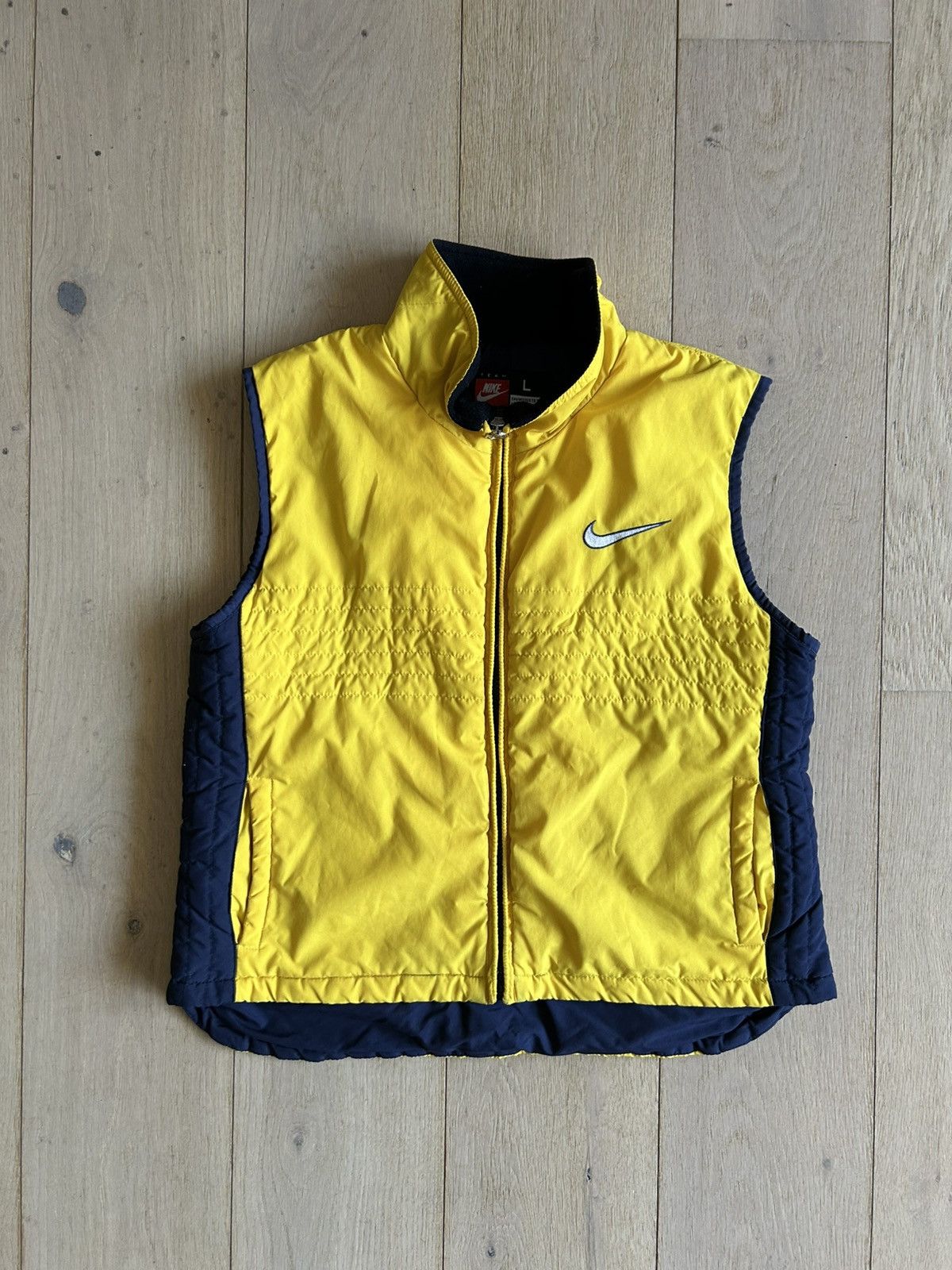 Nike Vintage Nike down vest, L Size US L / EU 52-54 / 3 - 1 Thumbnail