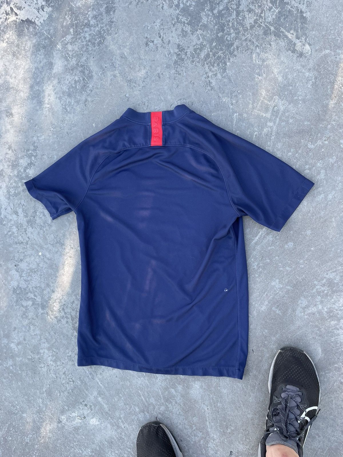 Nike Vintage Nike Paris Saint Germain 2019/20 Soccer Jersey Y2K Size US M / EU 48-50 / 2 - 9 Thumbnail
