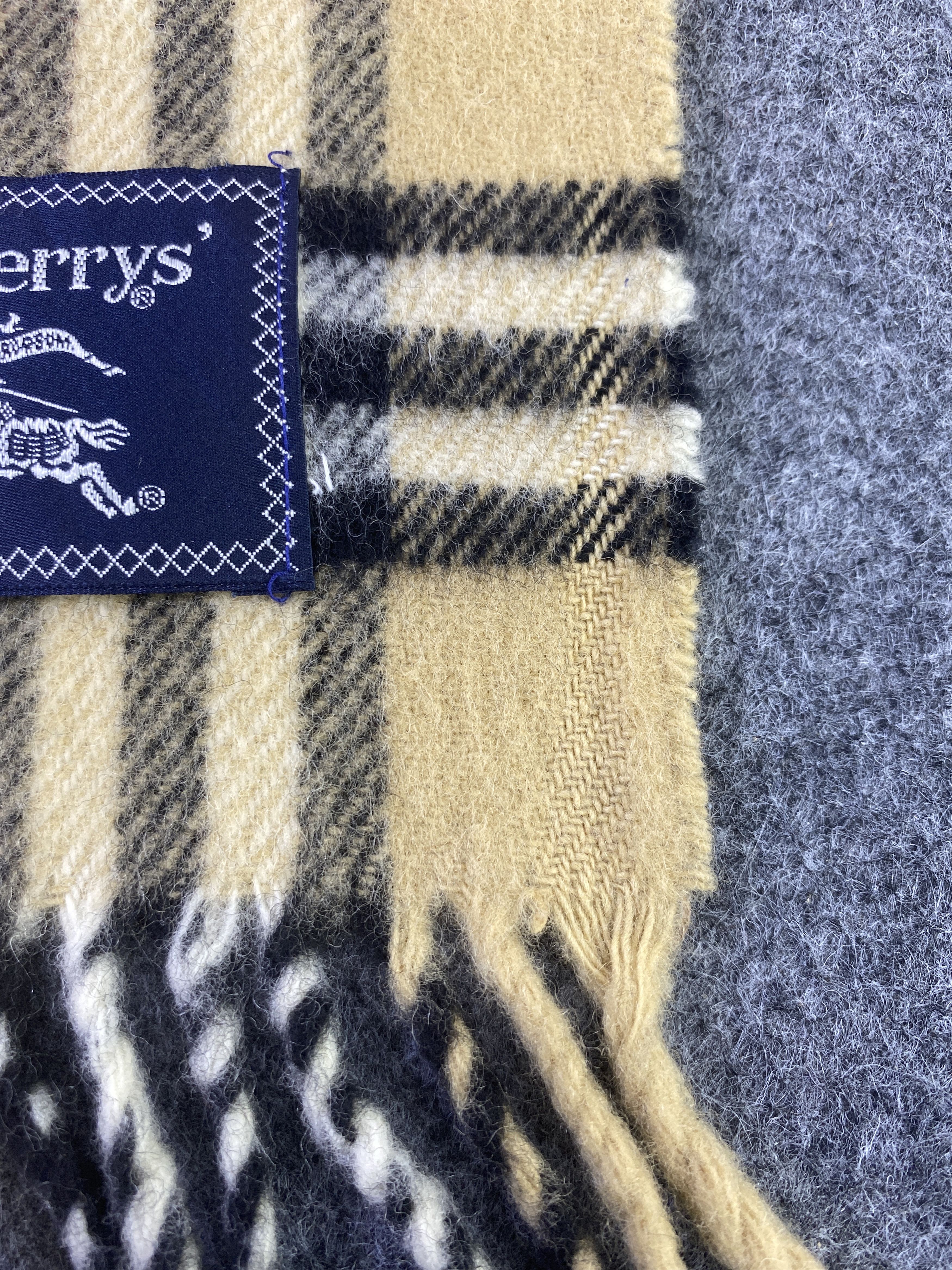 Burberry VINTAGE BURBERRY Scarf / Muffler / Neckwear -T986 Size ONE SIZE - 10 Thumbnail