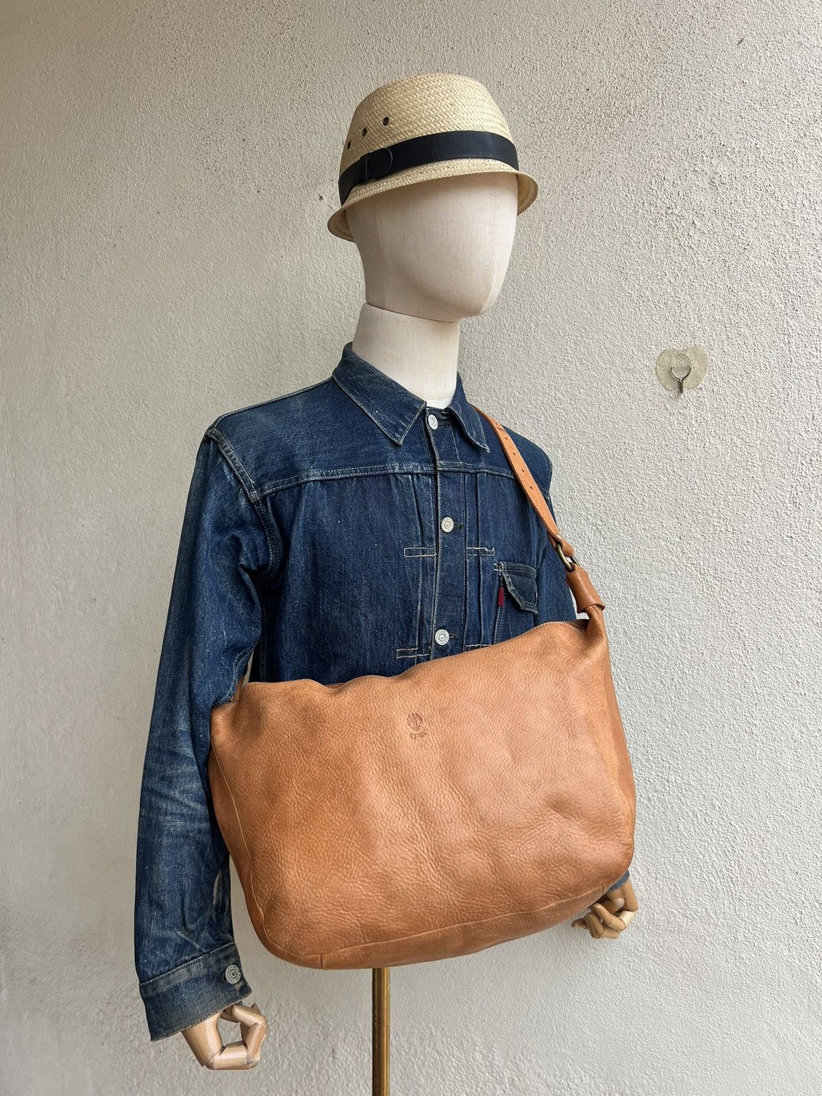 Japanese Brand × Leather CI-VA Japan Faded Patina Leather Bag Banana Size ONE SIZE - 6 Thumbnail