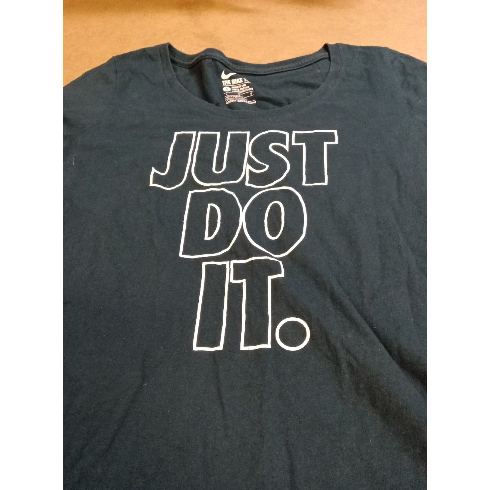 Nike VINTAGE Nike Tee Shirt Athletic Womens Just Do It 38" Chest Green L Women Shirt Nike Just Do It Athletic Green 38 Chest Ladies Tee Size L / US 10 / IT 46 - 2 Thumbnail