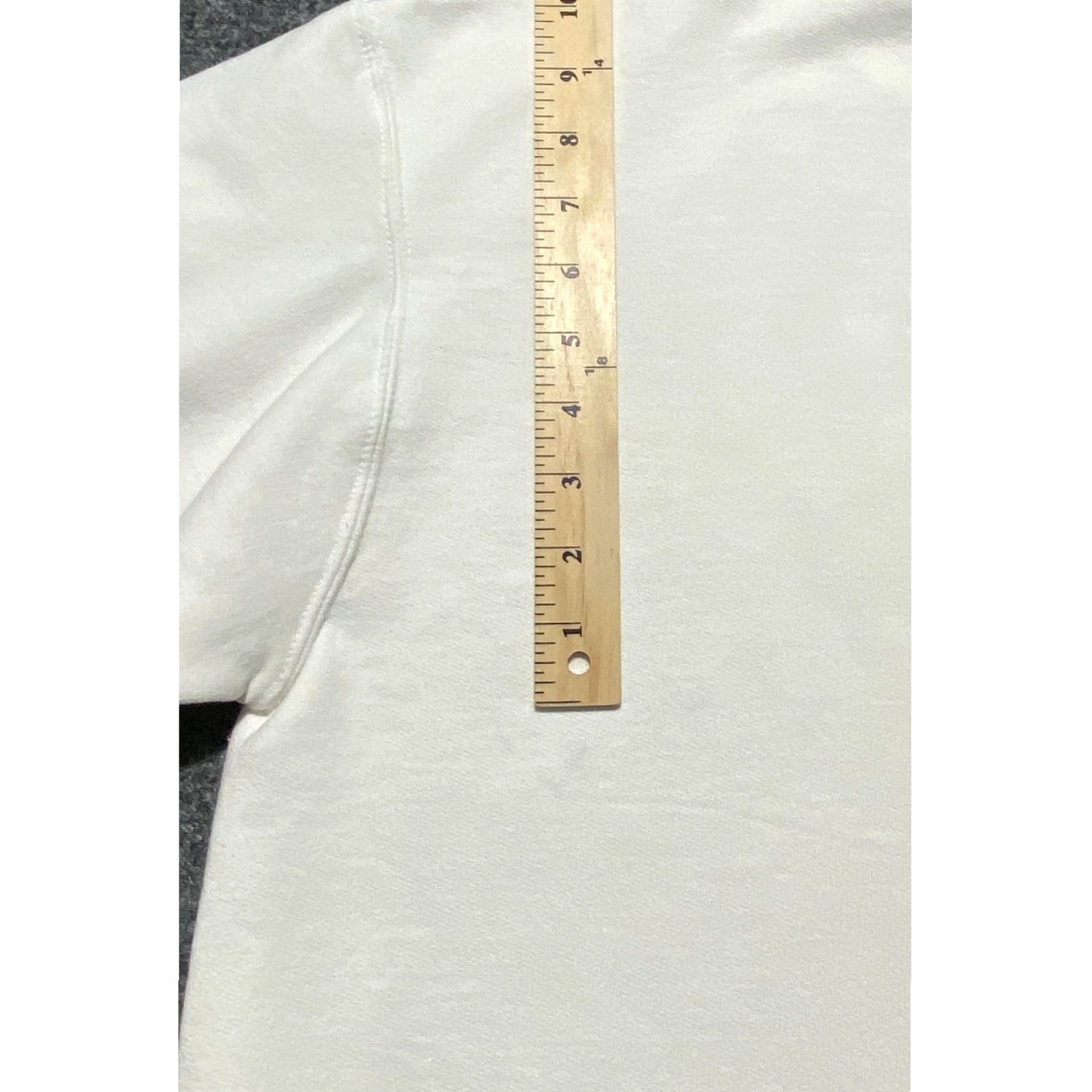 Champion Champion Colorado Crewneck Sweatshirt Mens M White Logo Embroidered Graphic Pullover Regular Fit Clothing Crew Neck All Seasons Size US M / EU 48-50 / 2 - 3 Thumbnail