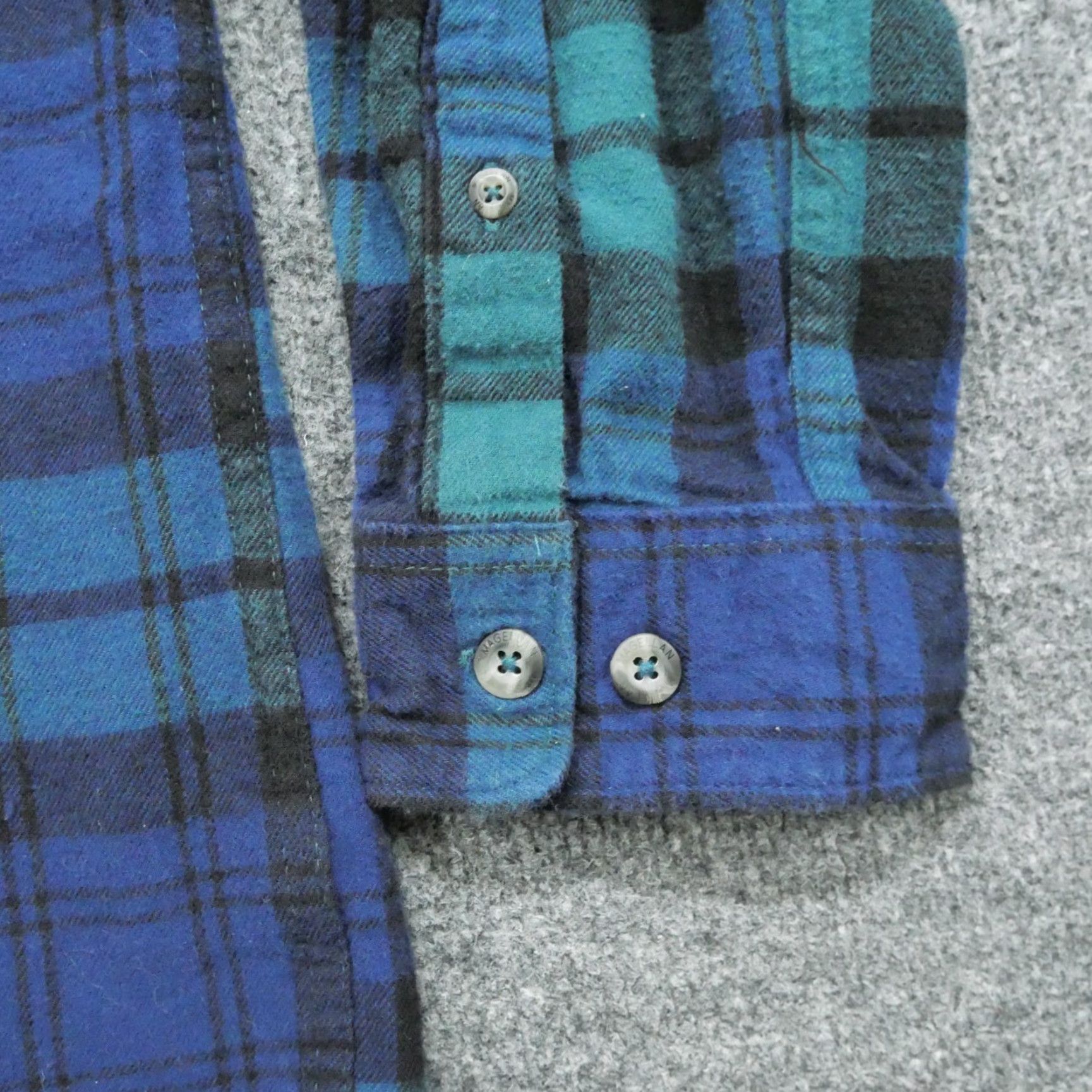 Vintage Magellan Shirt Mens L Blue Flannel Button Up Classic Fit Plaid Workwear Casual Long Sleeve Collared Button-Up Size US L / EU 52-54 / 3 - 2 Thumbnail