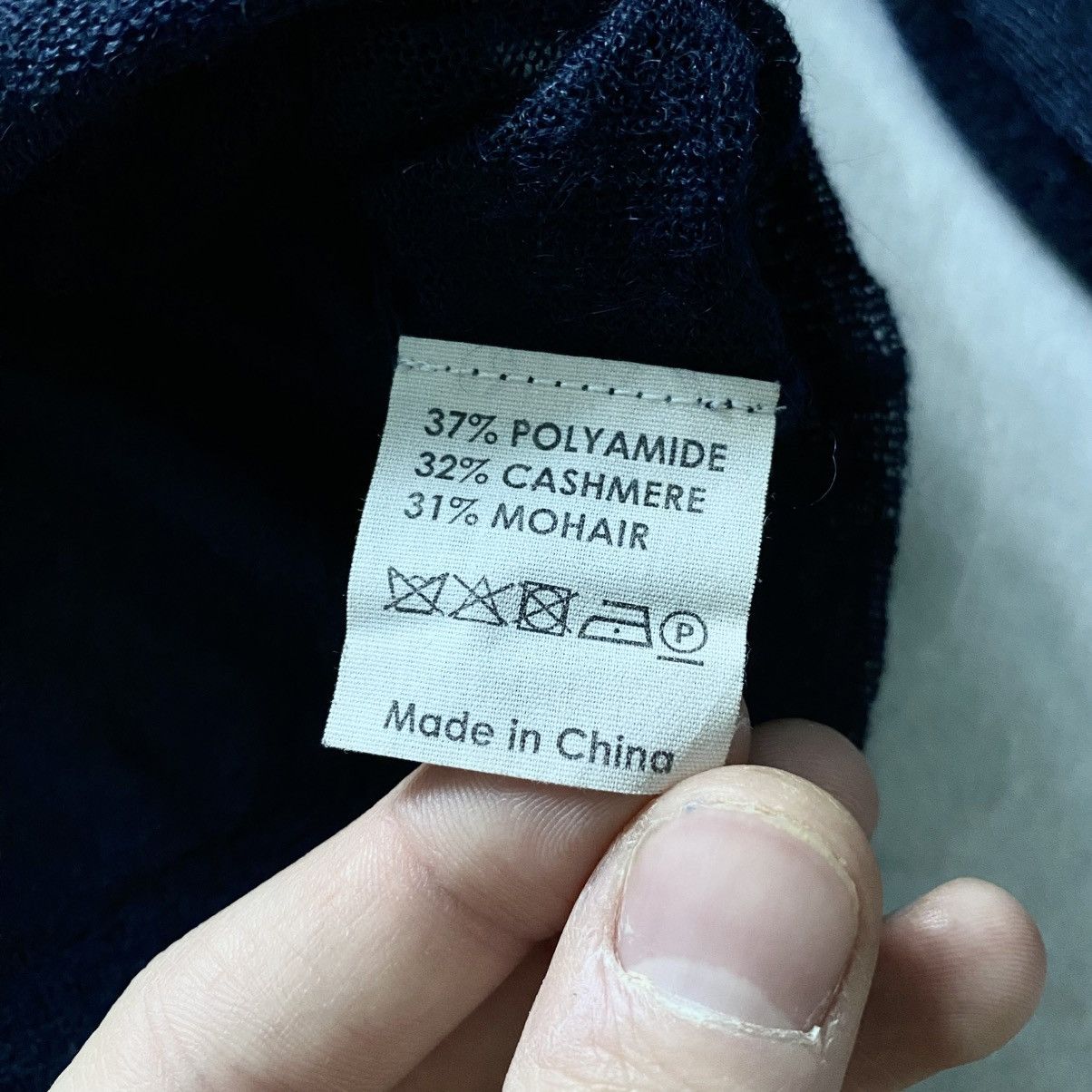 Dries Van Noten Dries Van Noten V-neck Cashmere Mohair Distressed Sweater Size US L / EU 52-54 / 3 - 9 Thumbnail