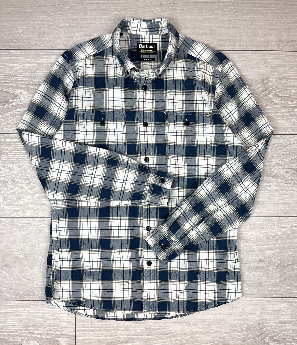 Barbour x4 Barbour Tailored Flannel Checkered Button Shirt M Size Size US M / EU 48-50 / 2 - 9 Thumbnail