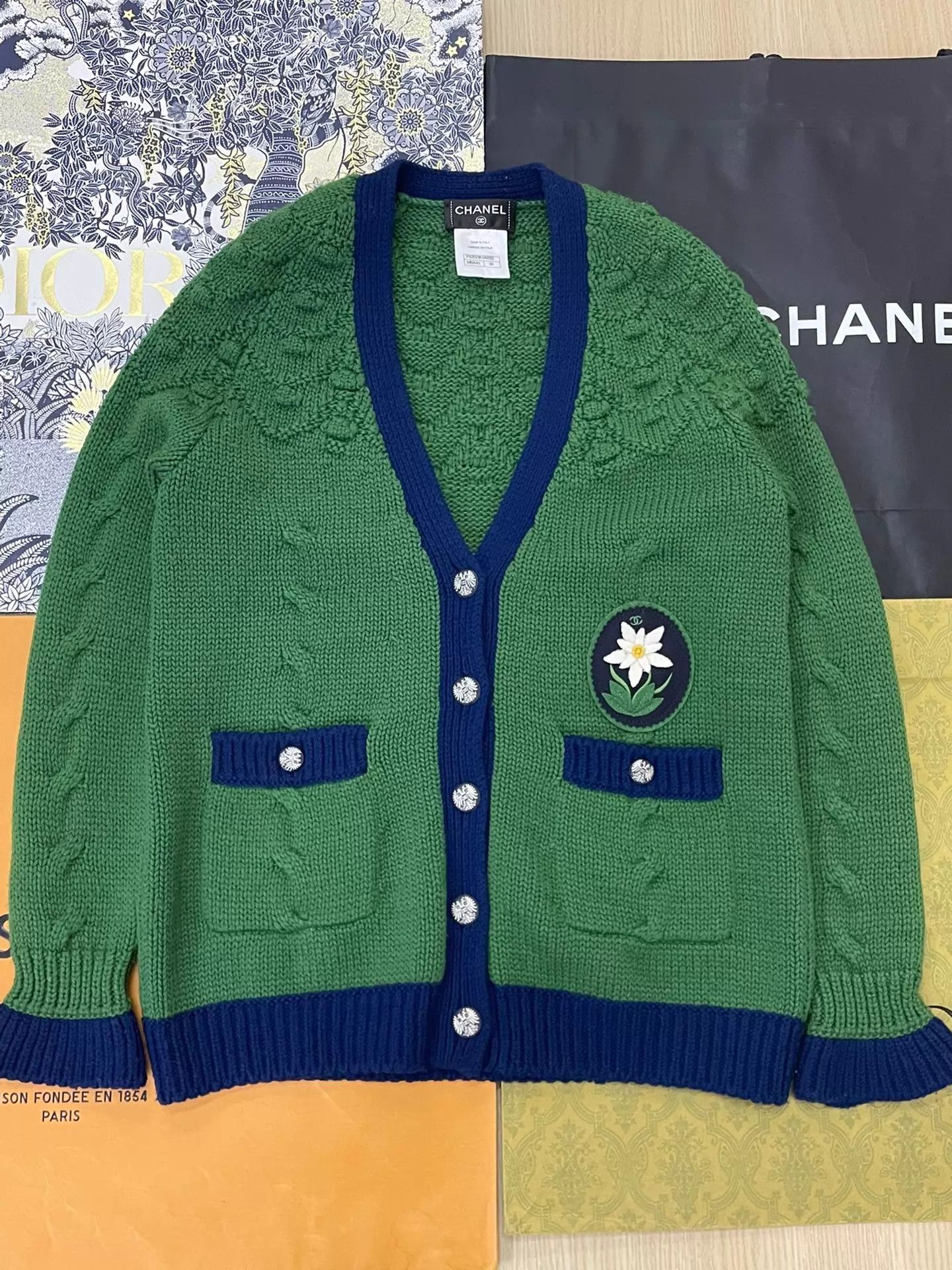 Chanel Chanel Salzburg Green Blue Trim Daisy Knit Cardigan Size 36 Size XS / US 0-2 / IT 36-38 - 1 Thumbnail