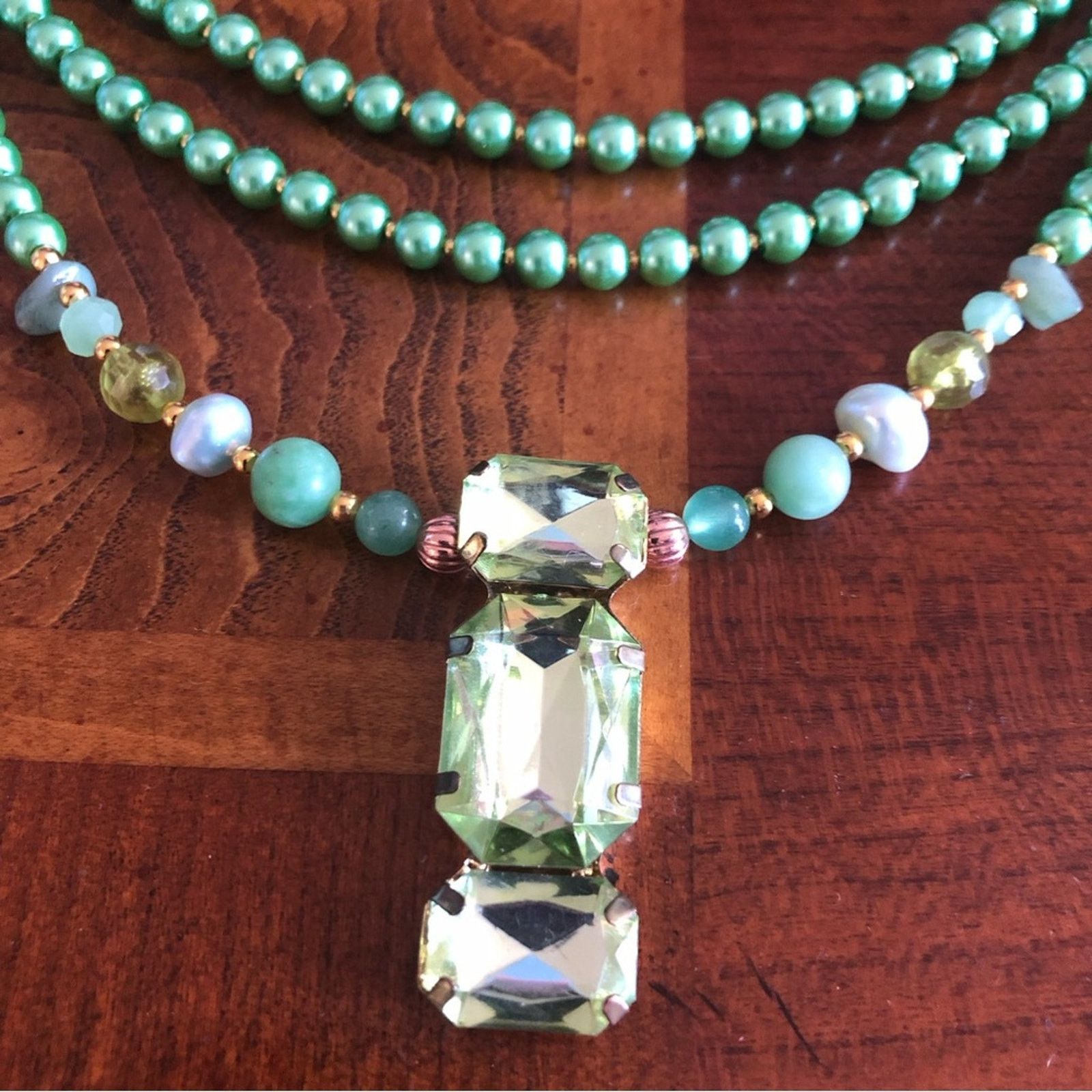 Handmade Handcrafted repurpose green stone pendant Pearl necklac Size ONE SIZE - 9 Thumbnail