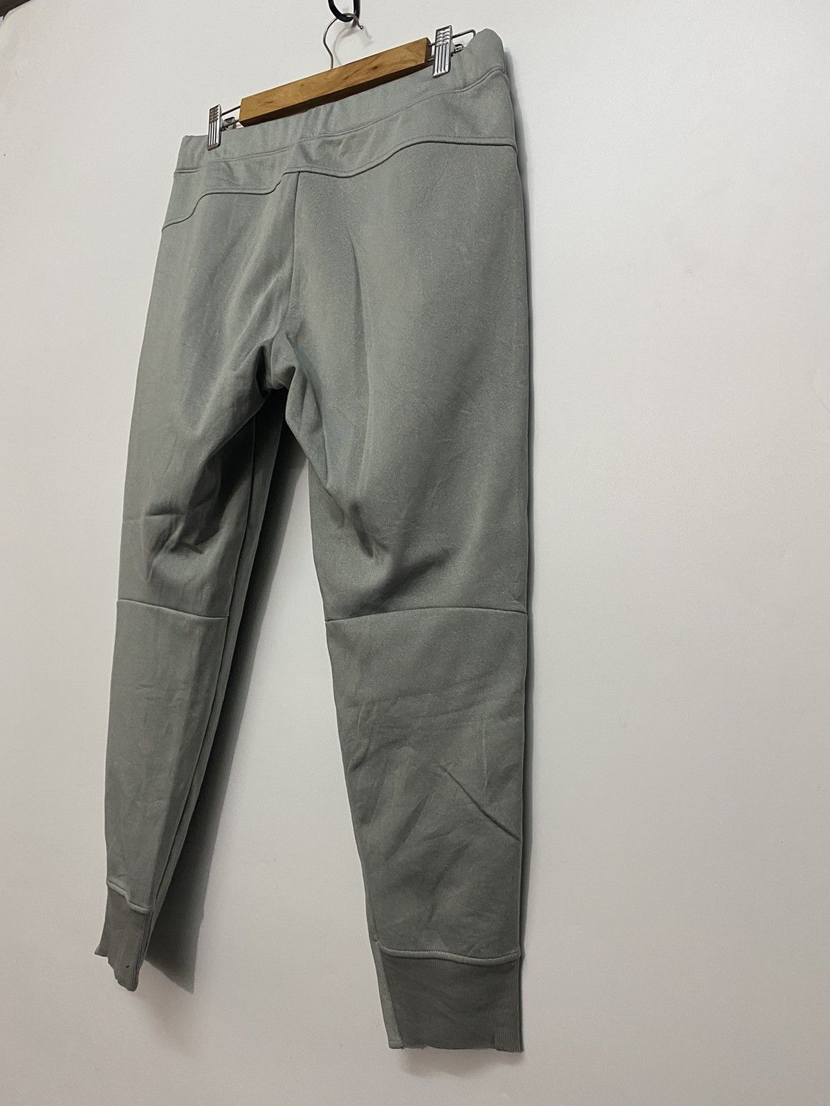 Japanese Brand × Uniqlo Uniqlo Jogger Activewear Outdoor Pants Sz L Like New Size US 32 / EU 48 - 5 Thumbnail
