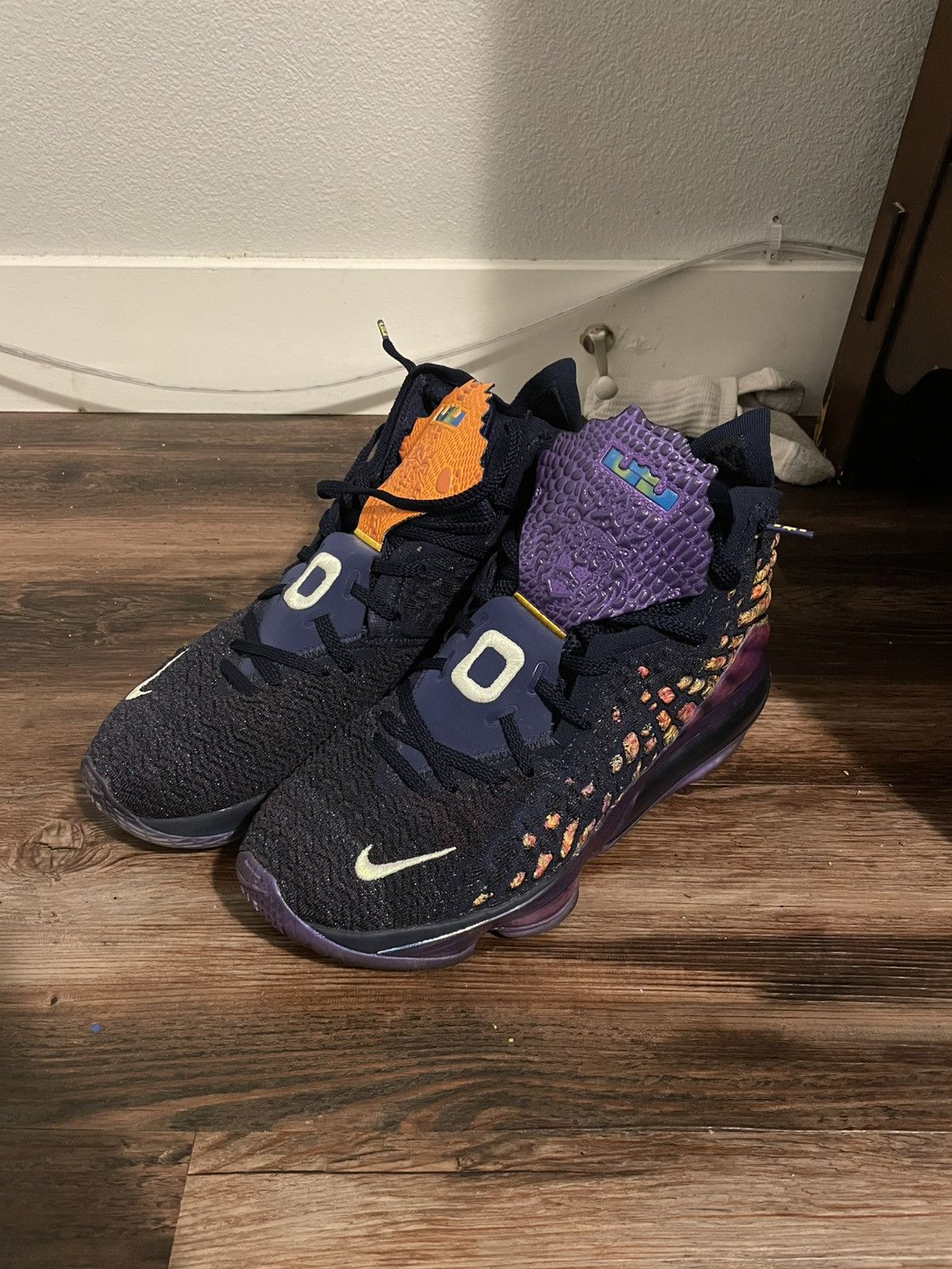 Nike Nike LeBron 17 “Monstars” Space Jam Collab Size US 12 / EU 45 - 2 Thumbnail