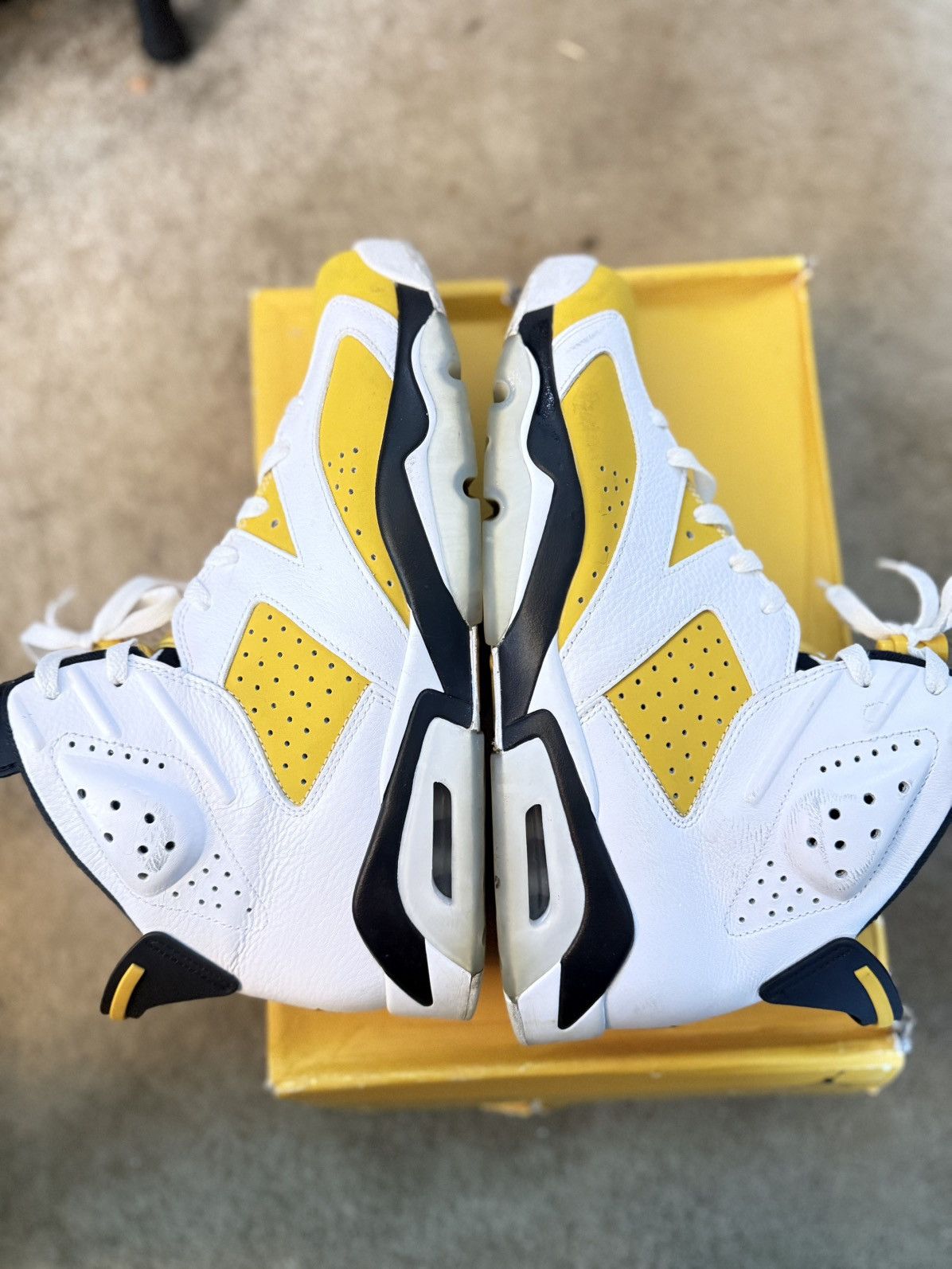 Jordan Brand Yellow Orchid Jordan 6 Size US 13 / EU 46 - 3 Thumbnail