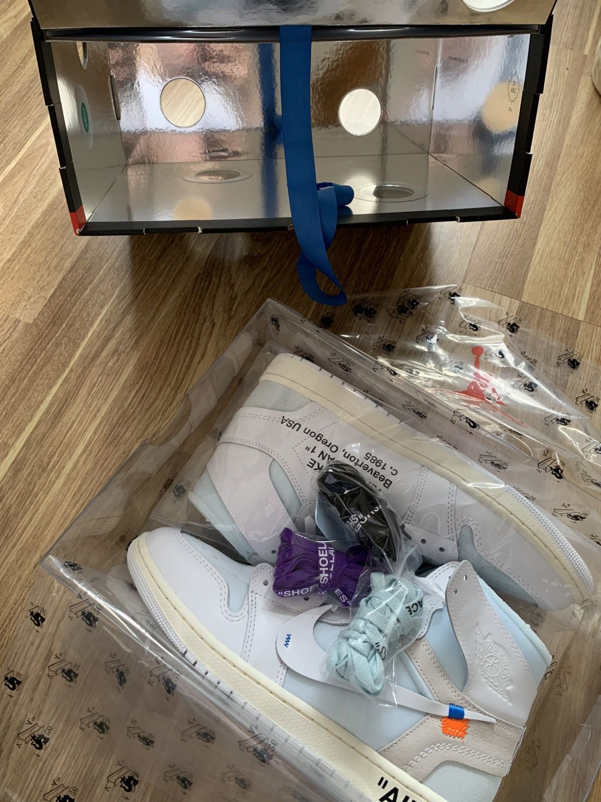 Nike × Off-White Jordan 1 Retro Virgil Abloh Alaska Size US 11 / EU 44 - 11 Thumbnail