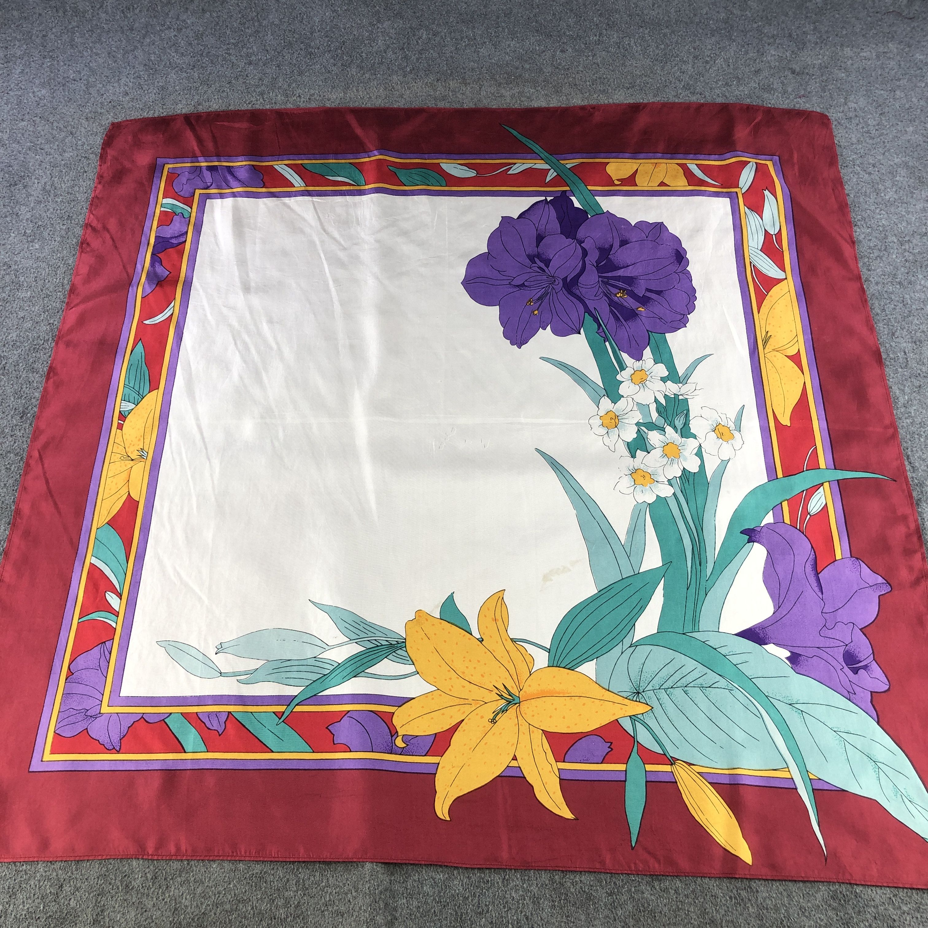 Japanese Brand Luxury Floral Silk Scarf M1127 Size ONE SIZE - 2 Thumbnail