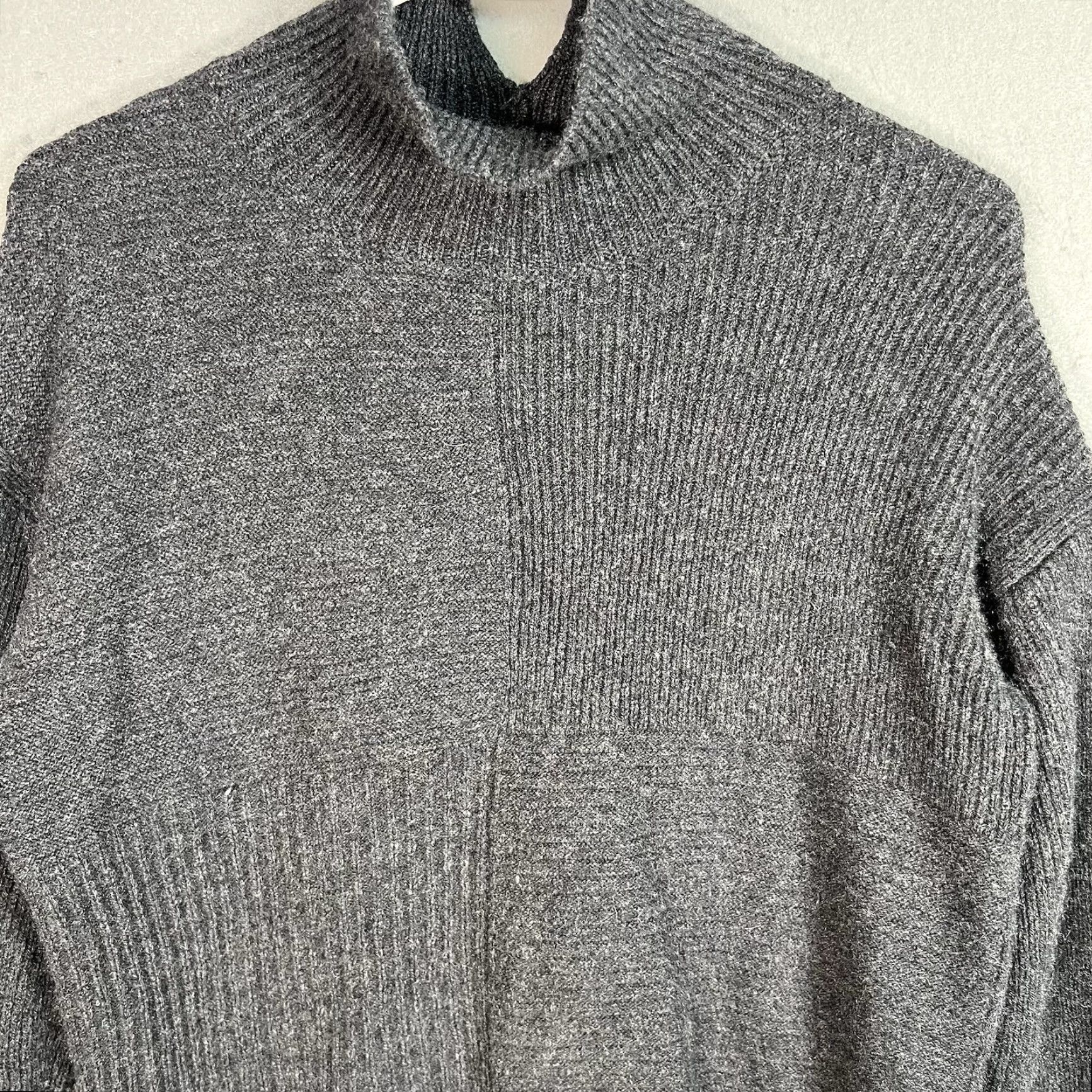 Everlane Everlane Cashmere Blend High Neck Knit Sweater Womens XS Gray Pullover Long Sleeve Size XS / US 0-2 / IT 36-38 - 2 Thumbnail