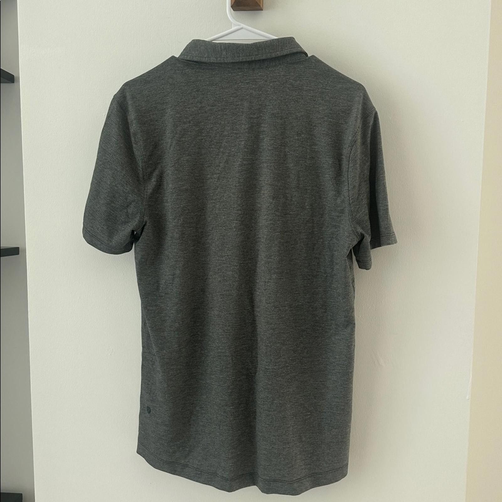 Lululemon lululemon athletica Gray Polo Shirt Size US M / EU 48-50 / 2 - 4 Thumbnail