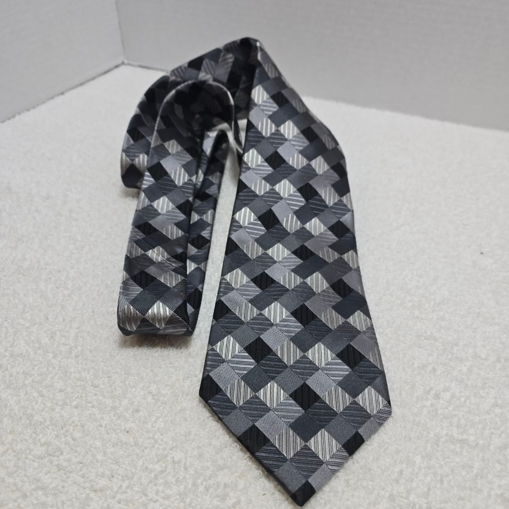 The Unbranded Brand Men's Geoffrey Beene Gray Black Geometric Silk Tie One Size Size ONE SIZE - 1 Thumbnail
