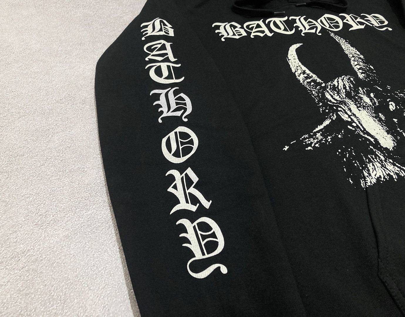 Band Tees Hoodie Bathory - 1984 - black metal Size US M / EU 48-50 / 2 - 4 Thumbnail