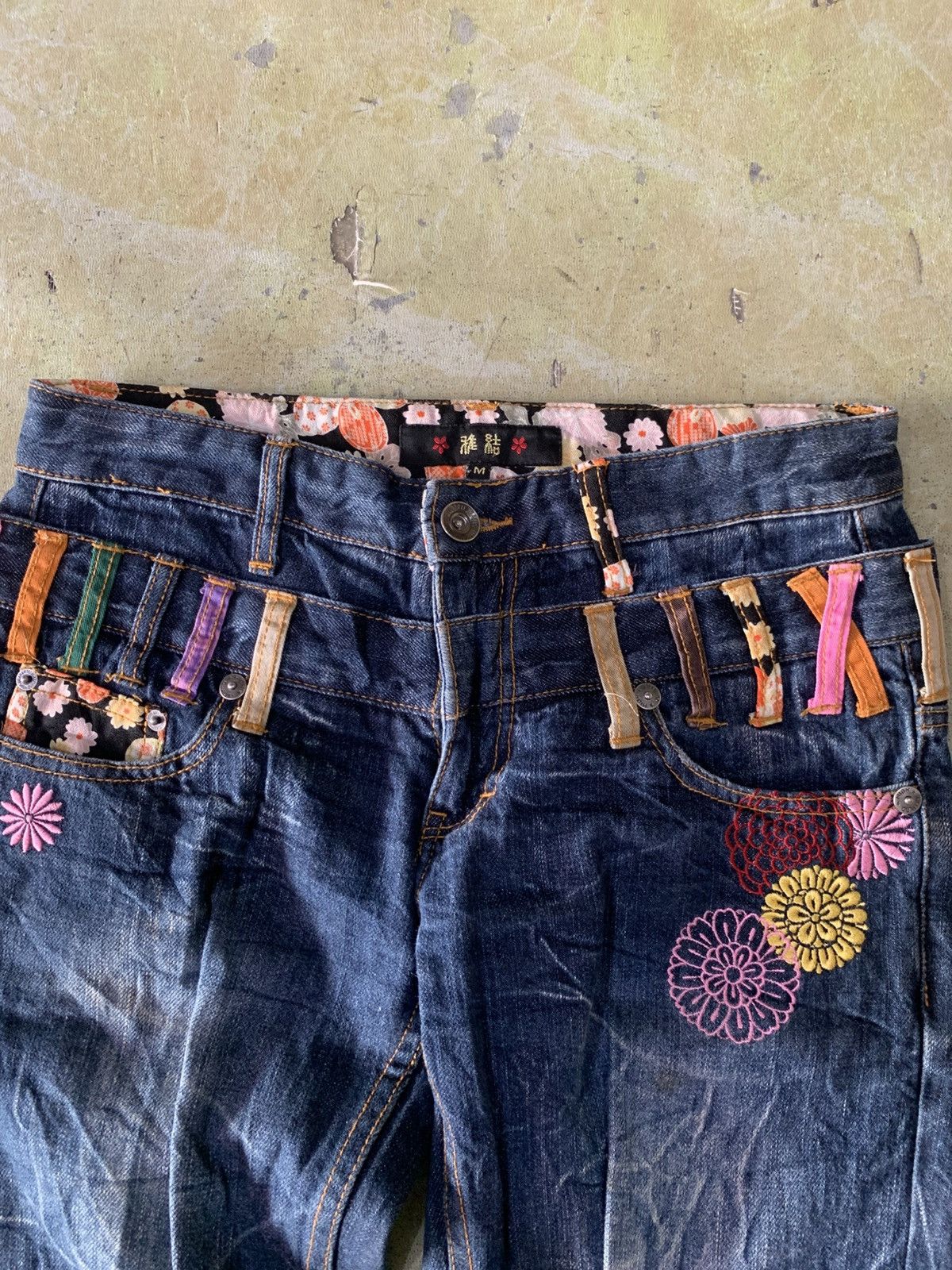 Japanese Brand Jeans Denim, Double Waist Embroidered Floral Print Size M Size 30" / US 8 / IT 44 - 3 Thumbnail