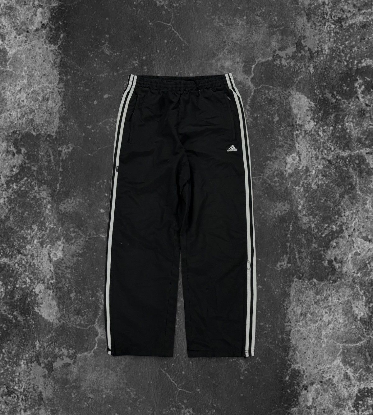 Adidas Adidas Three stripes baggy track pants Size 30" / US 8 / IT 44 - 2 Thumbnail