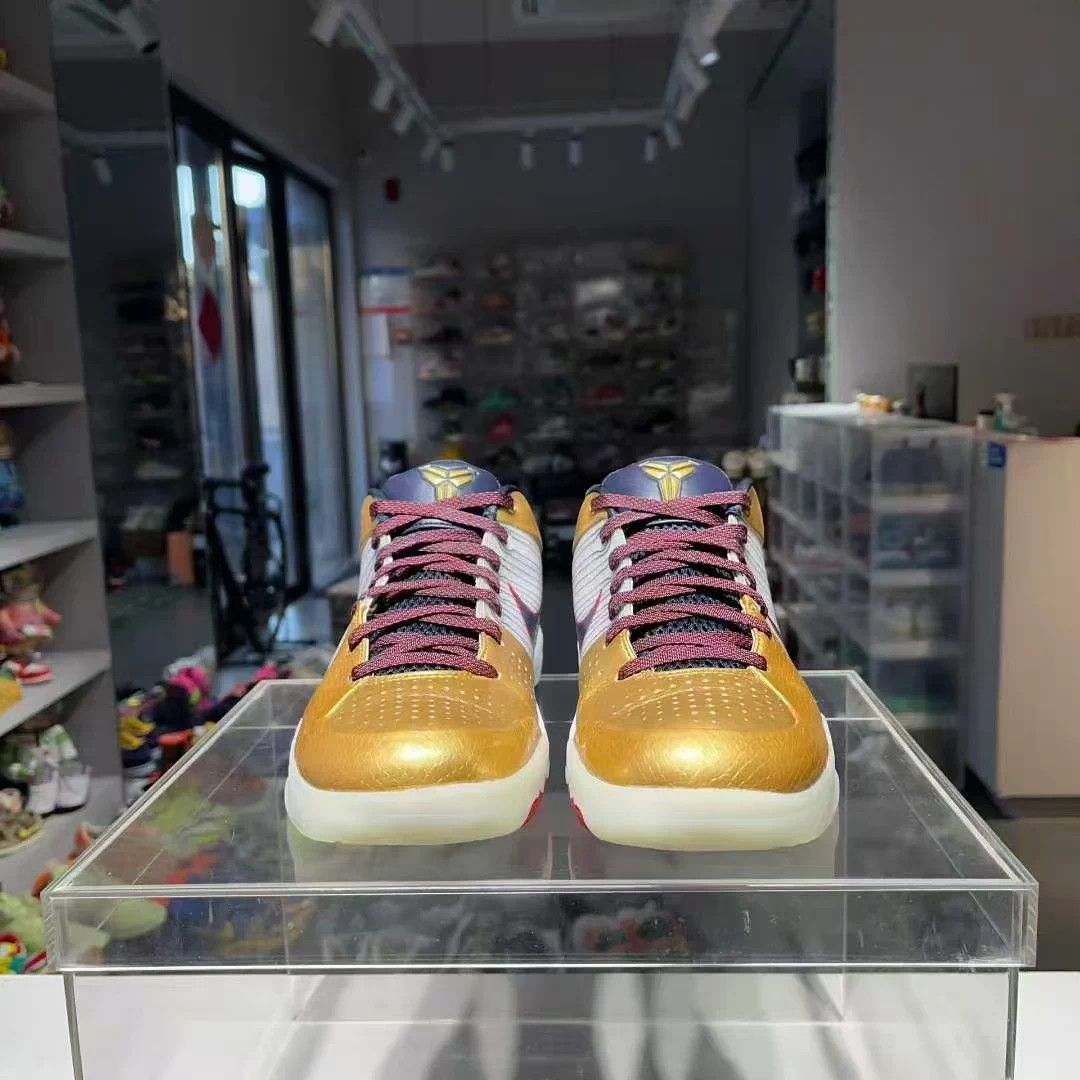 Nike zk4 Gold 41 Worn Once Original Box Size US 8 / EU 41 - 1 Thumbnail