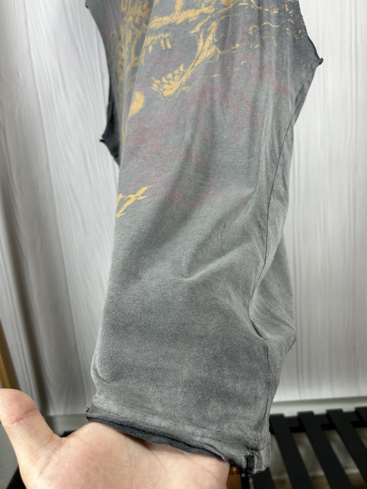 Affliction × Vintage Vintage Y2K Affliction Distressed Torn Sunfaded Tank Top L Size US L / EU 52-54 / 3 - 10 Thumbnail