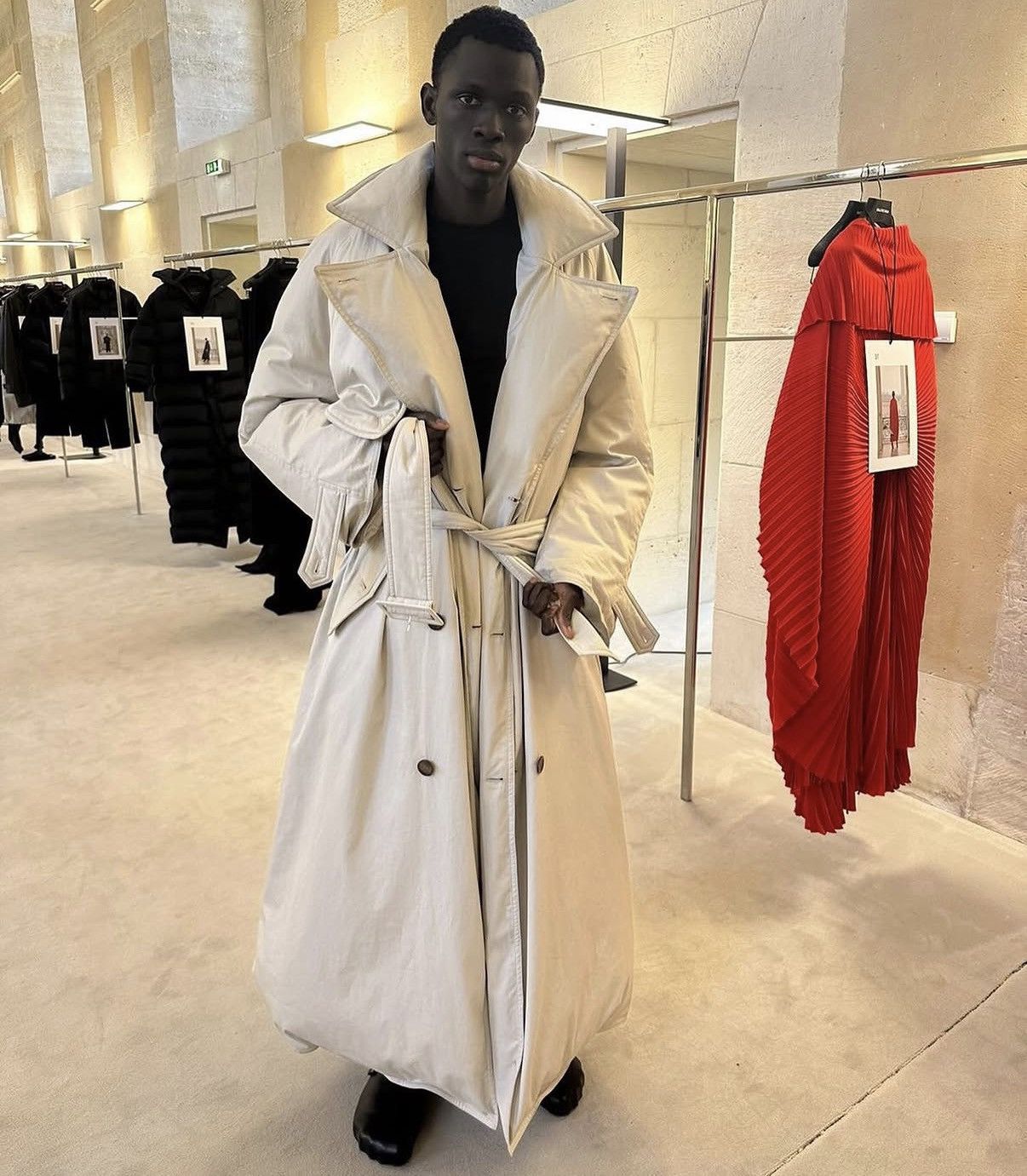 Balenciaga 2022 Clones Maxi Duvet Padded Goose Coat Size US S / EU 44-46 / 1 - 5 Thumbnail