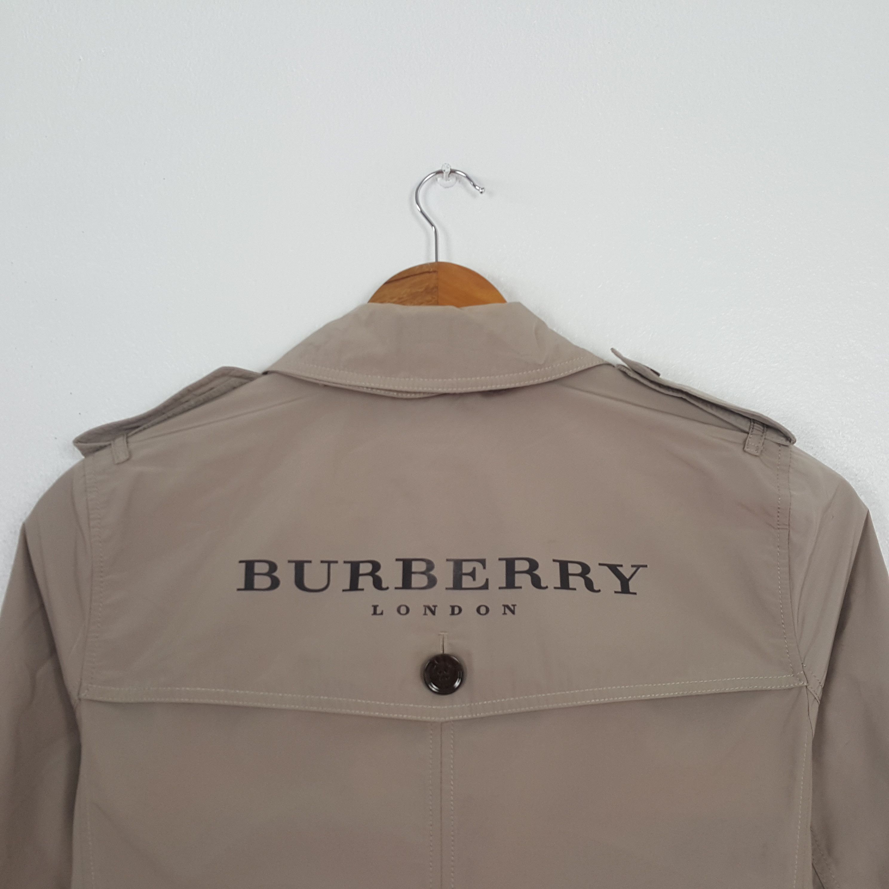 Burberry Vintage Burberry London Fashion Brand Trench Jacket C322N17 Size S / US 4 / IT 40 - 2 Thumbnail