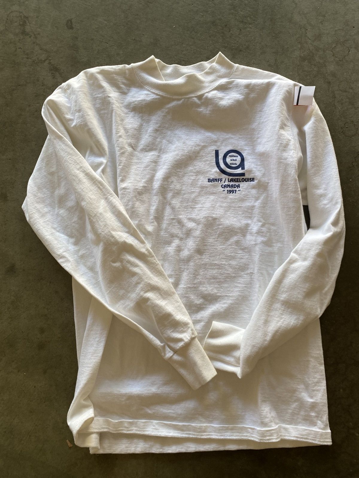 Vintage Vintage Banff 1997 Asian Ski Club Long Sleeve Size US M / EU 48-50 / 2 - 4 Thumbnail
