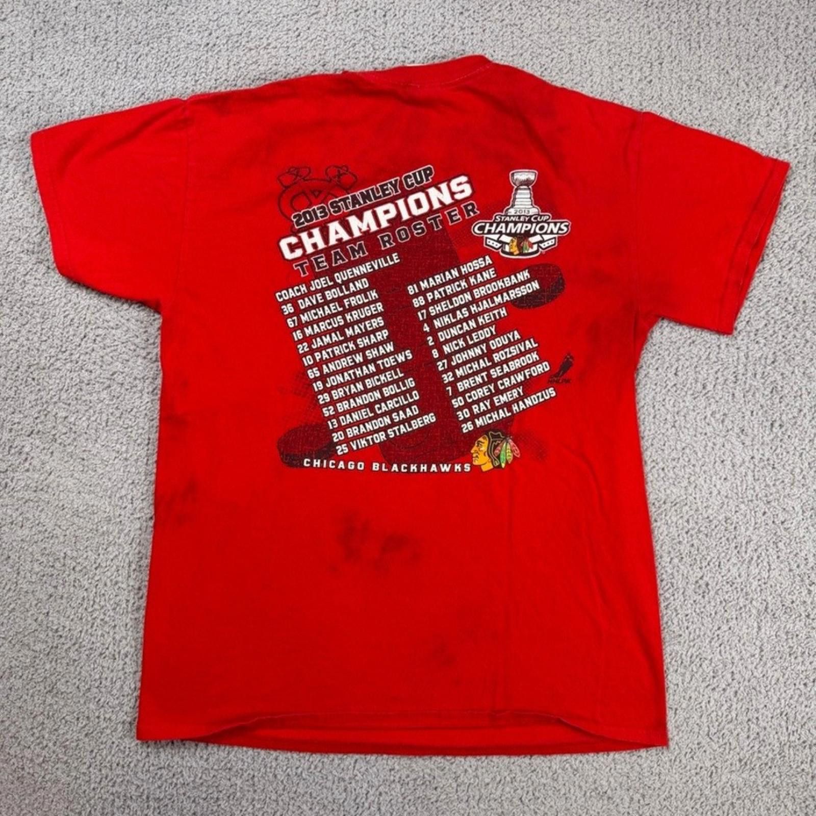 Gildan Chicago Blackhawks 2013 Stanley Cup Champions Roster T Shirt Size US M / EU 48-50 / 2 - 2 Thumbnail