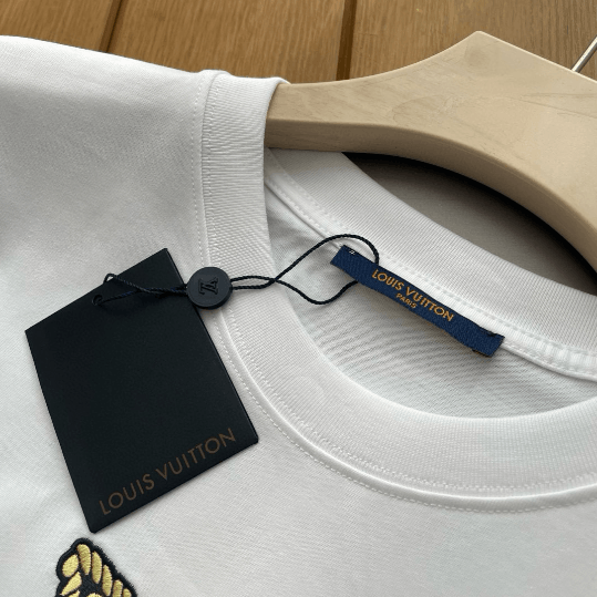 Louis W. LV 2025 Embroidery Tee Top Quality Size M / US 6-8 / IT 42-44 - 8 Thumbnail