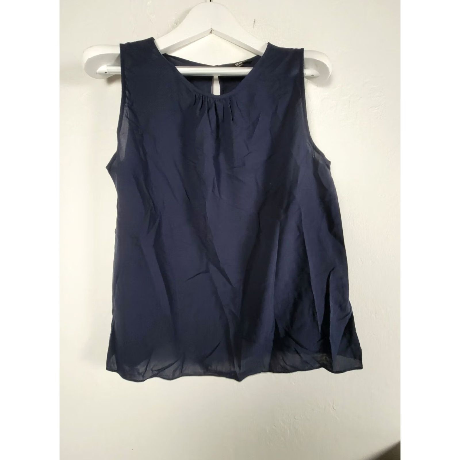 Uniqlo Uniqlo Navy Blue Sleeveless Chiffon Blouse Top Large Casual Pleats Women’s Shirt Size L / US 10 / IT 46 - 2 Thumbnail