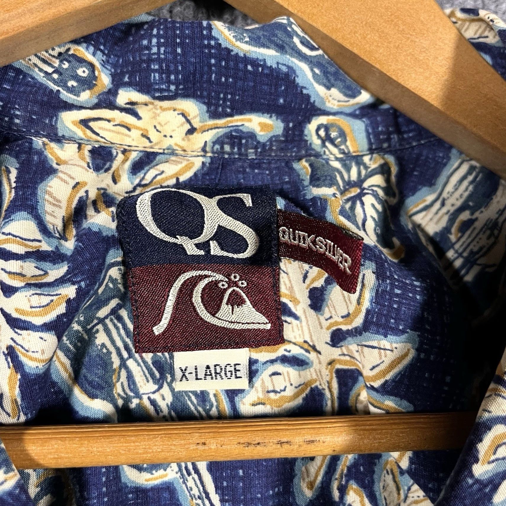 Quiksilver VINTAGE Quiksilver Shirt Mens XL Blue Hawaiian Camp Ukulele Surf Floral Camp Vintage Graphic Print Short Sleeve Button-Up Collared Spread Mens Size US XL / EU 56 / 4 - 5 Thumbnail