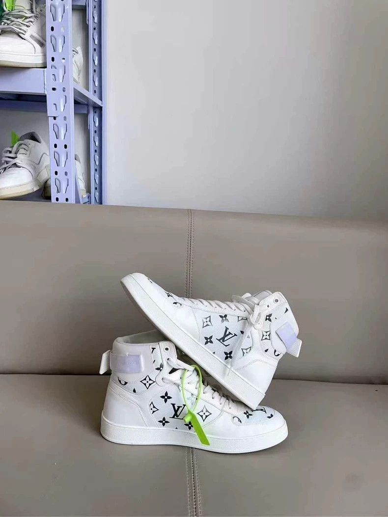 Louis Vuitton Louis Vuitton Louis Vuitton Rivoli HighTop Shoes Size 42-2 Size US 9 / EU 42 - 5 Thumbnail